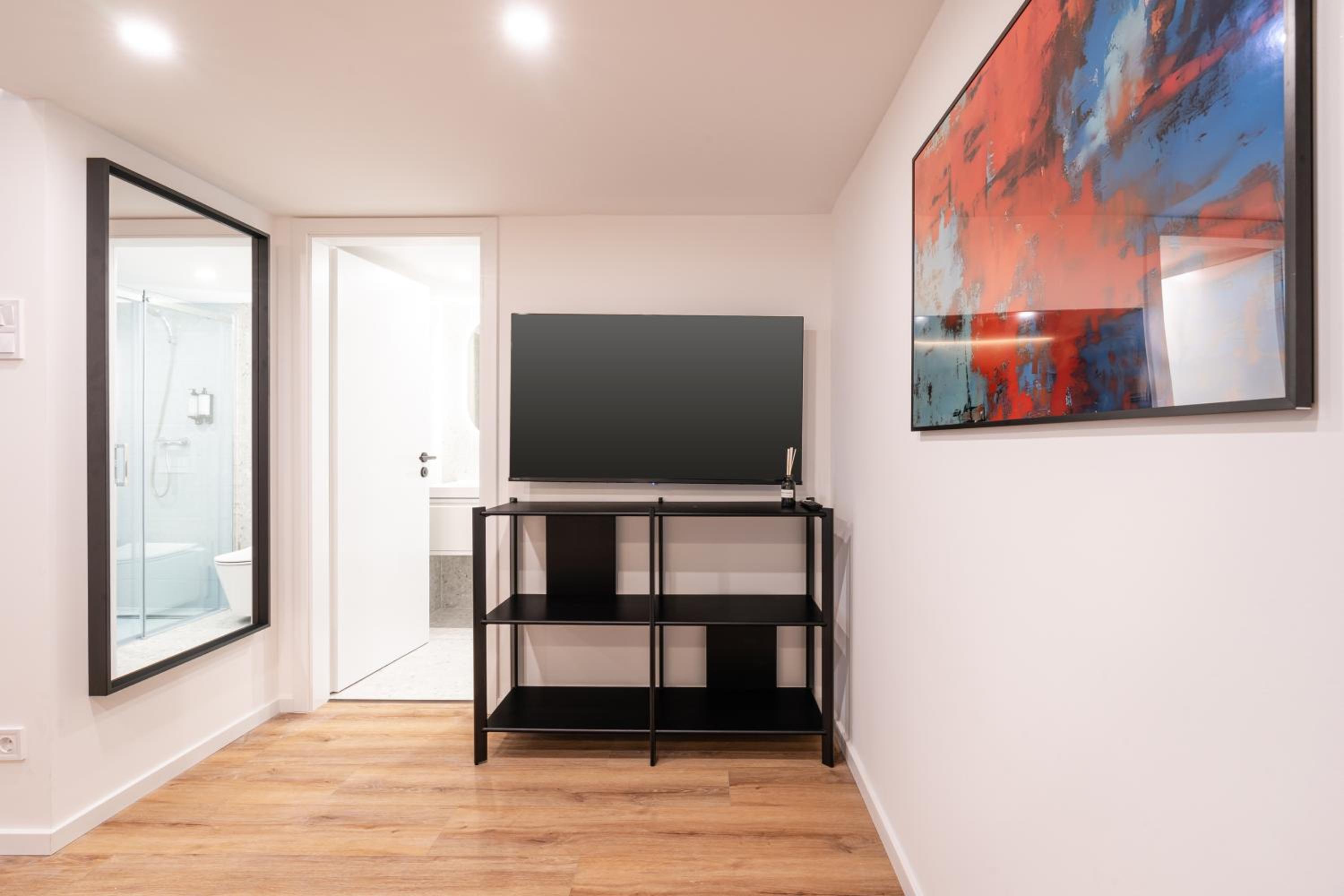 Dob 70 - Boutique Apartments, Best Location by BQA