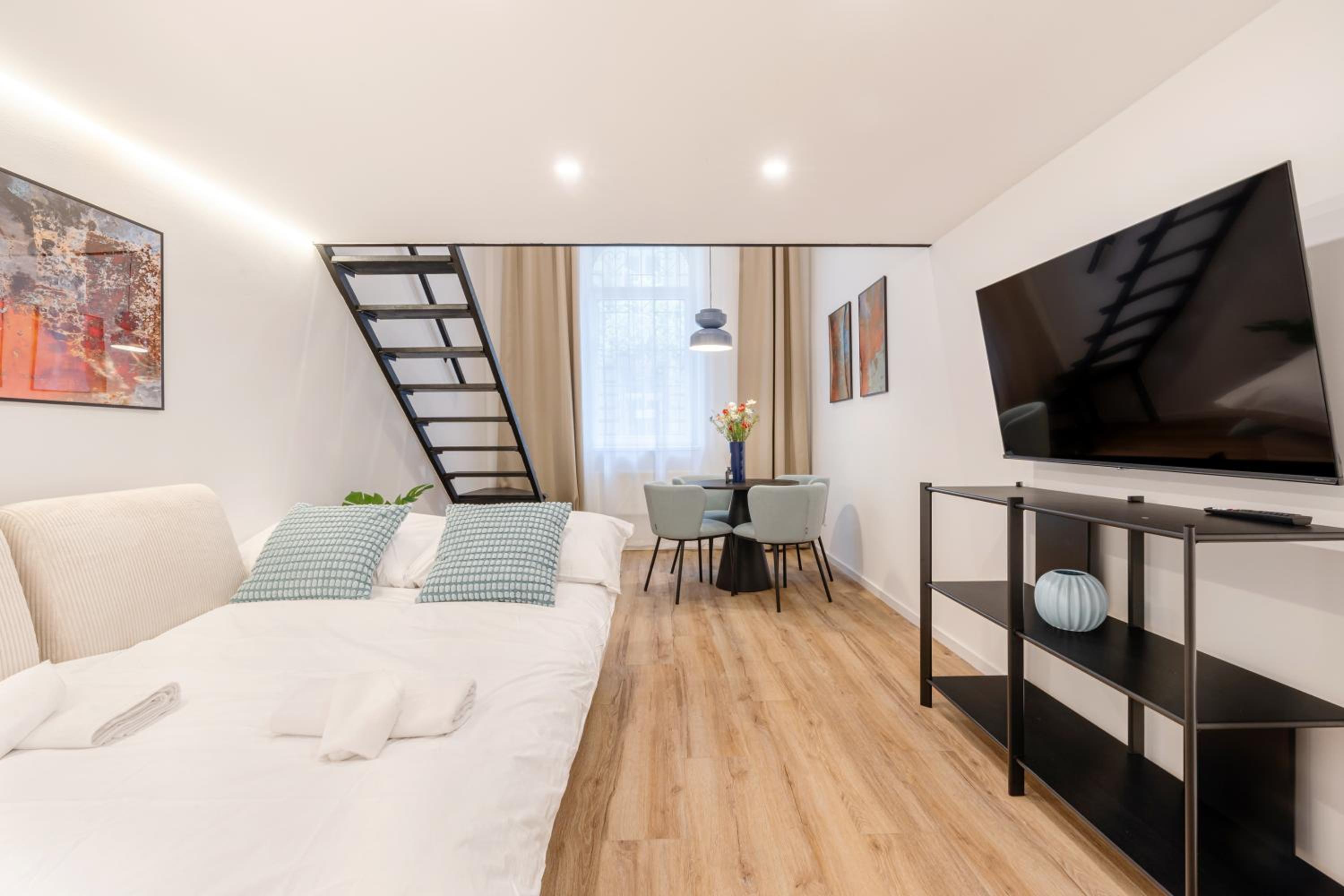 Dob 70 - Boutique Apartments, Best Location by BQA