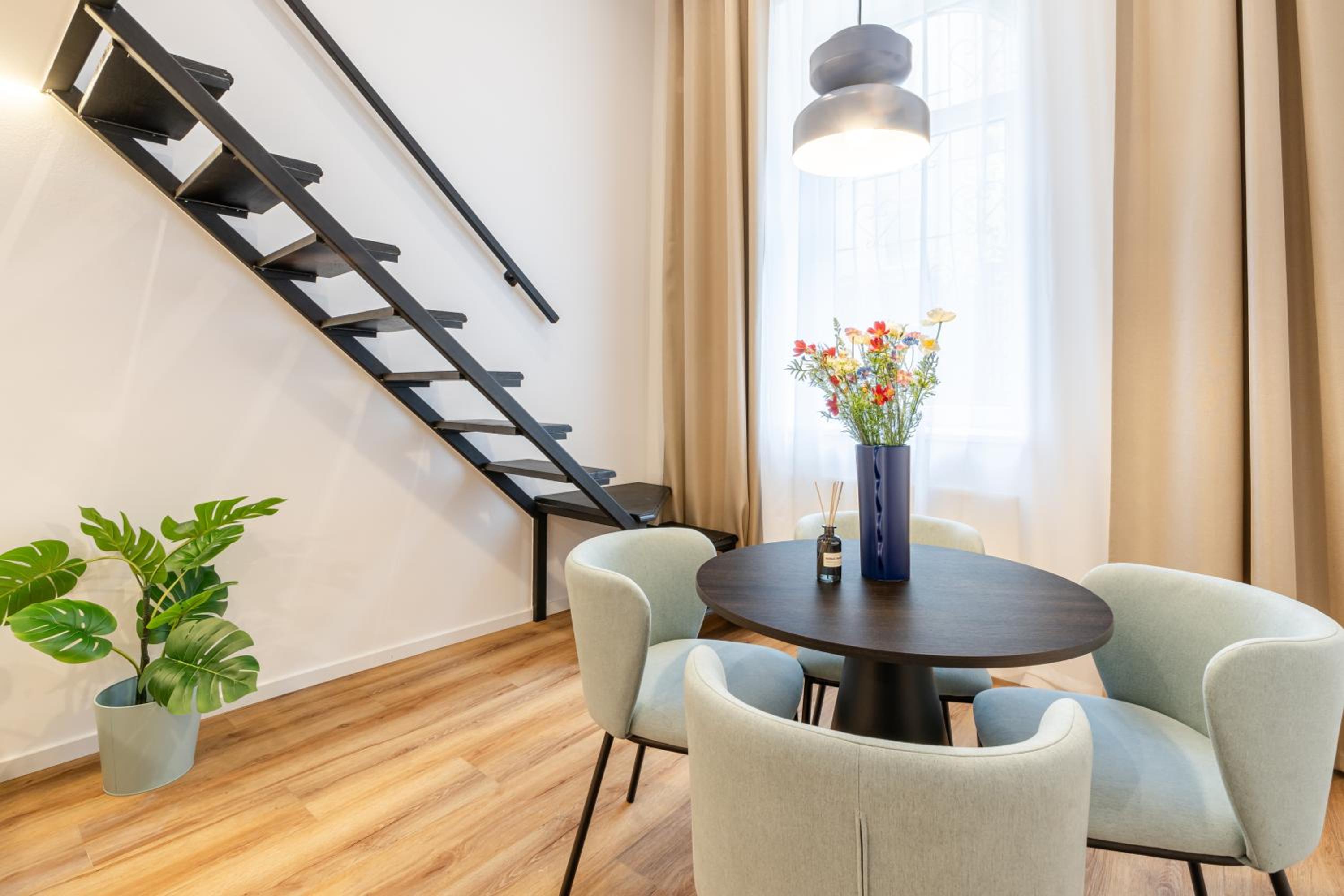 Dob 70 - Boutique Apartments, Best Location by BQA