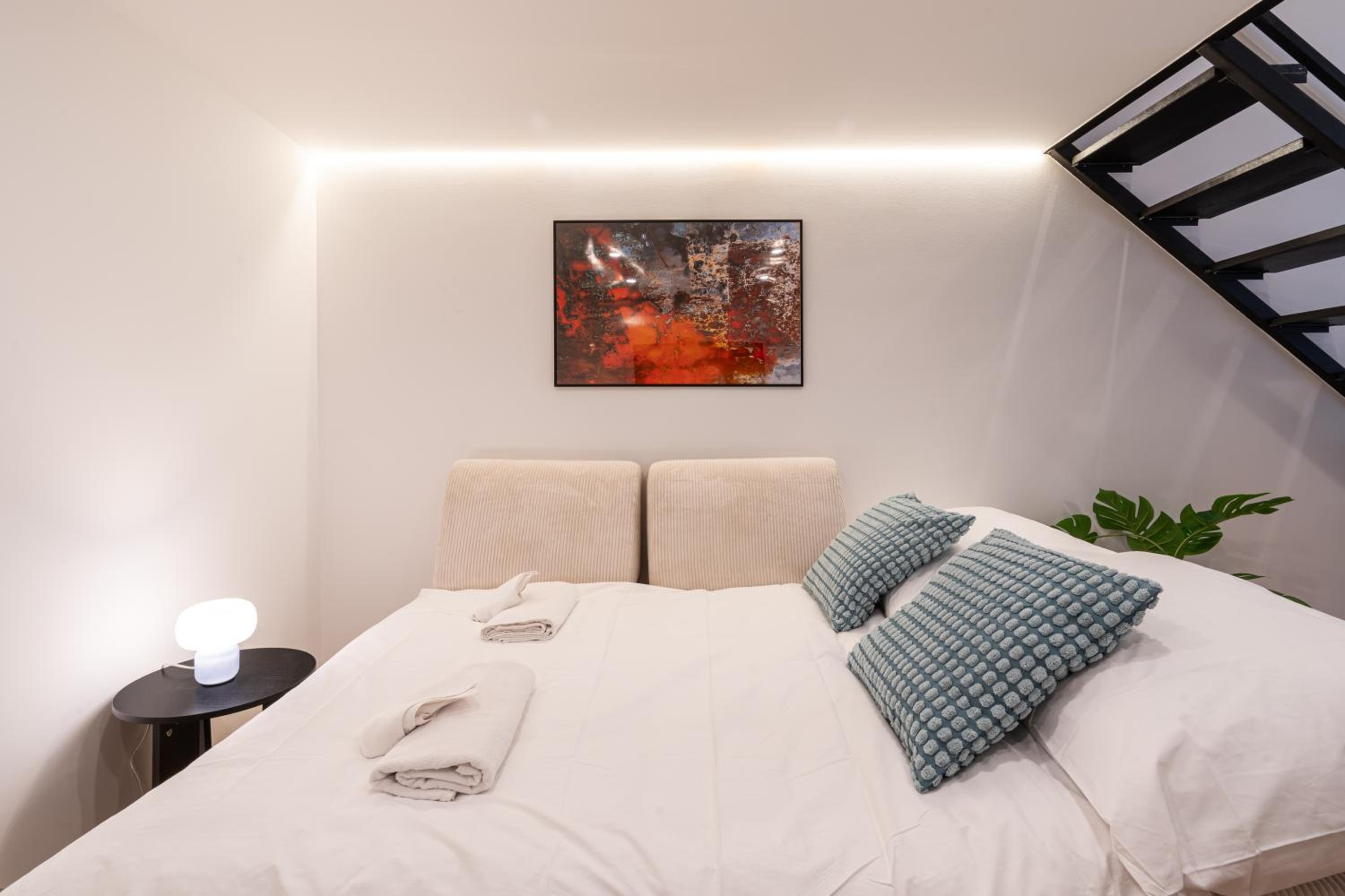 Dob 70 - Boutique Apartments, Best Location by BQA