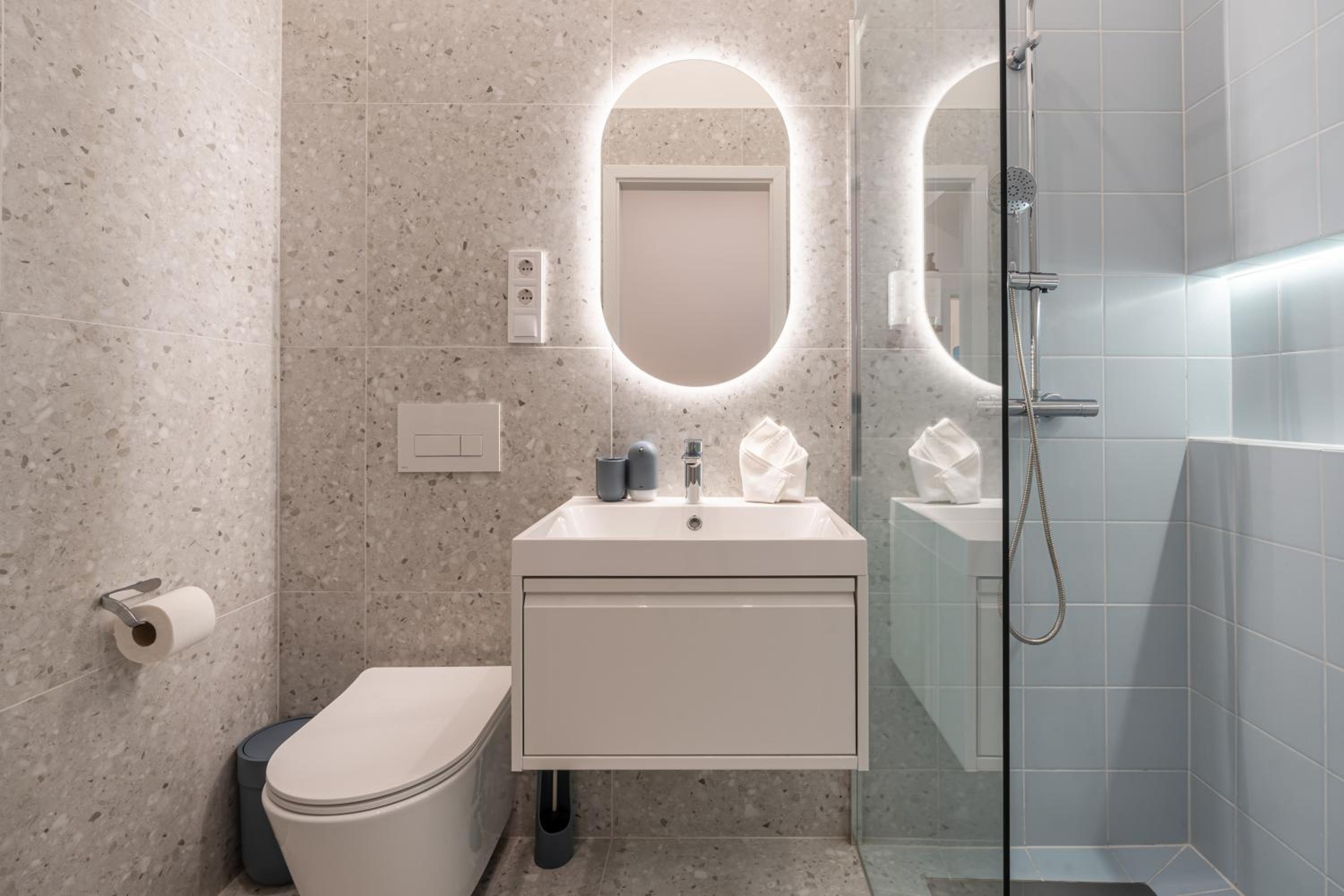 Dob 70 - Boutique Apartments, Best Location by BQA