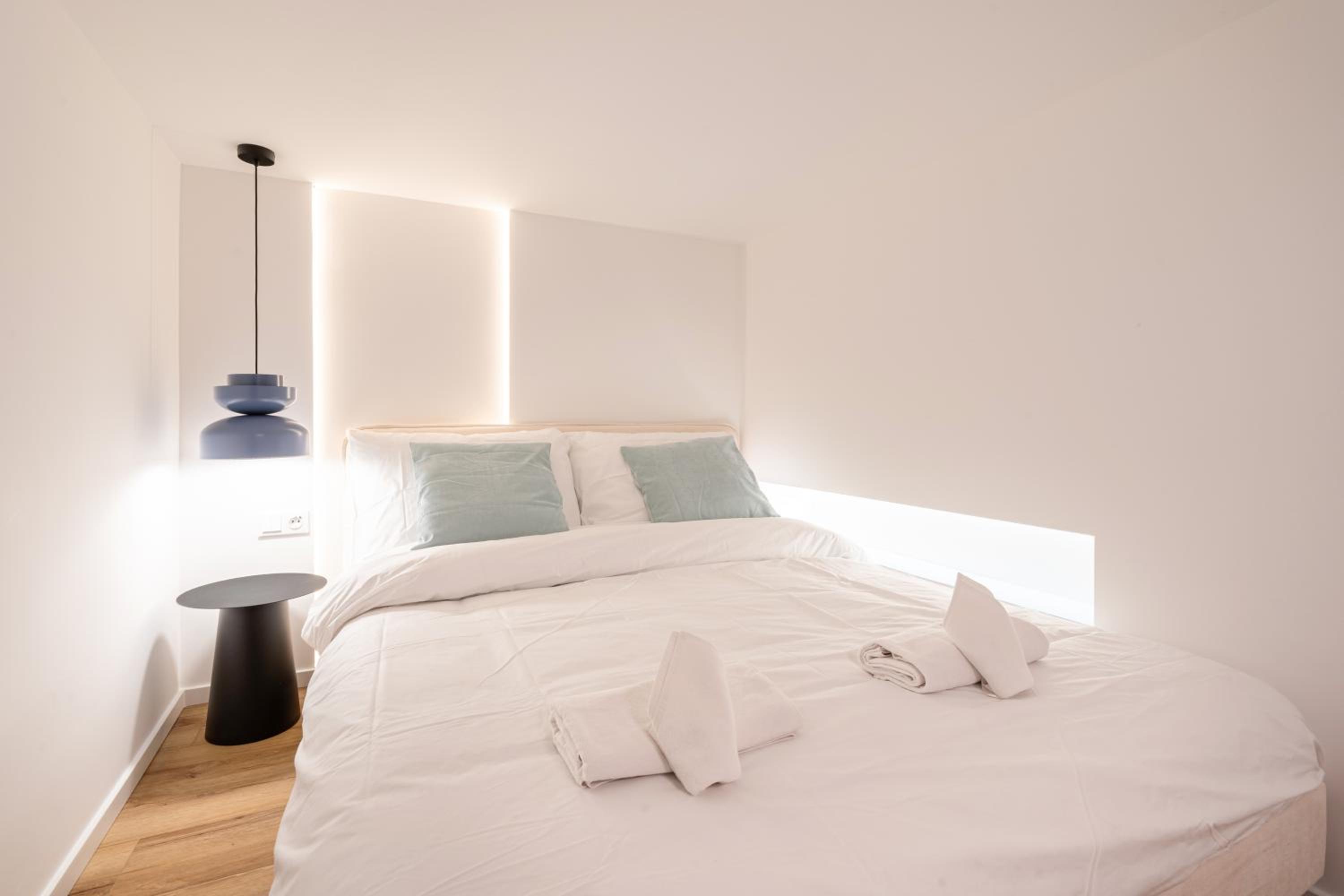 Dob 70 - Boutique Apartments, Best Location by BQA