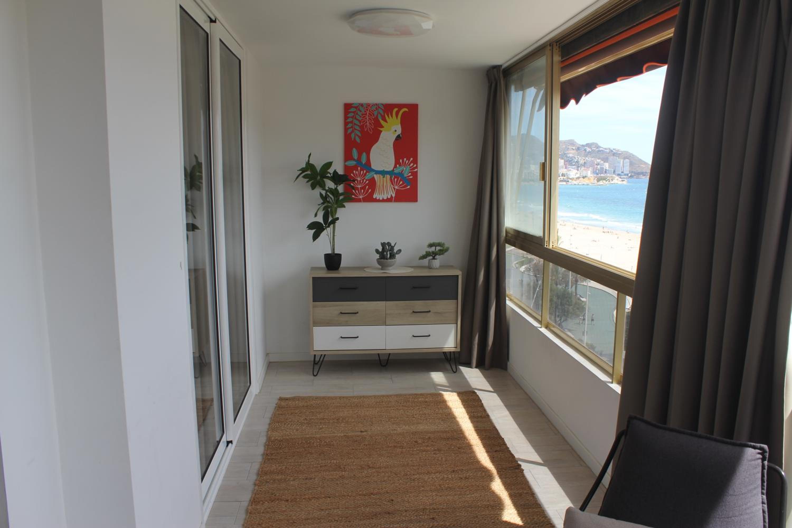 Apartamento ensueño 1a linea playa poniente 6 PAX parking wifi y AC