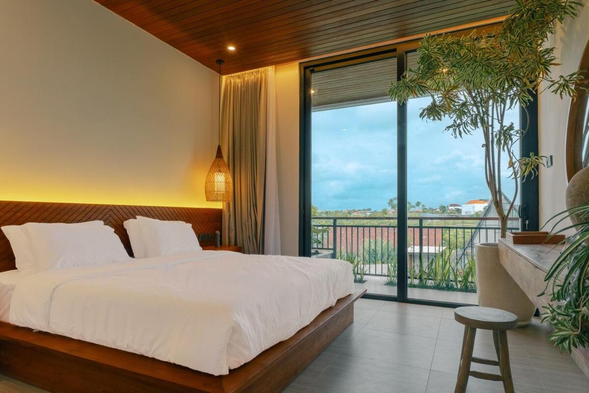 Tropical gadon villa 3BR Canggu