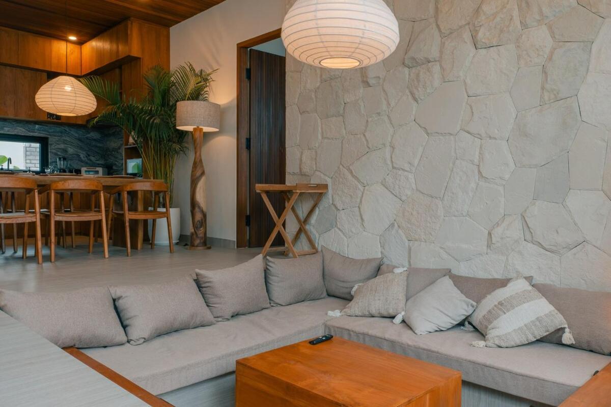 Tropical gadon villa 3BR Canggu