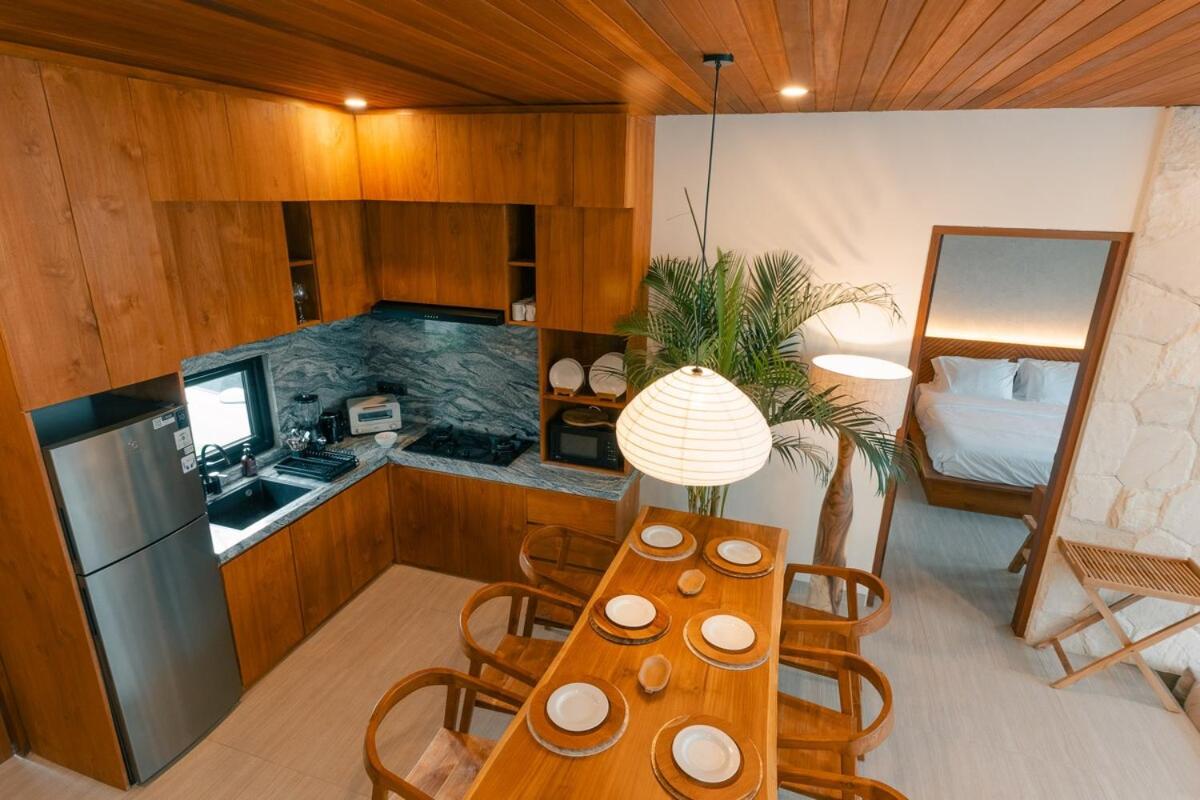 Tropical gadon villa 3BR Canggu