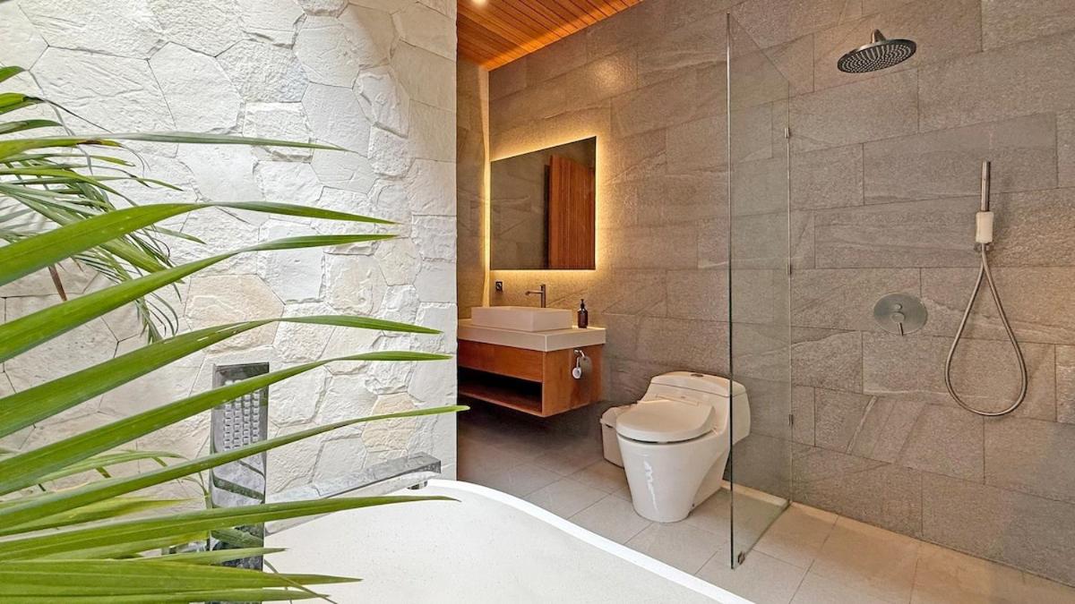 Tropical gadon villa 3BR Canggu