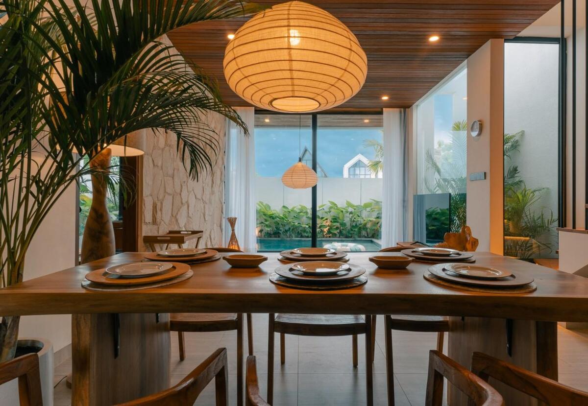 Tropical gadon villa 3BR Canggu