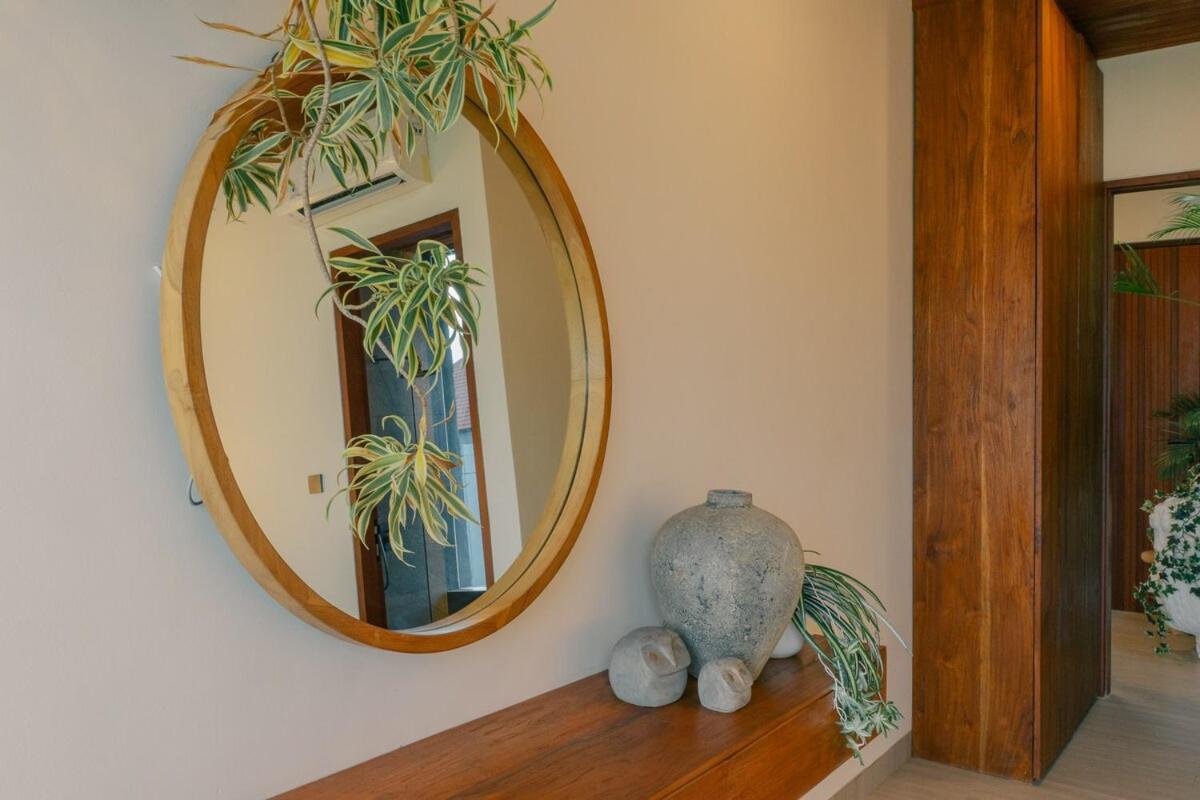Tropical gadon villa 3BR Canggu