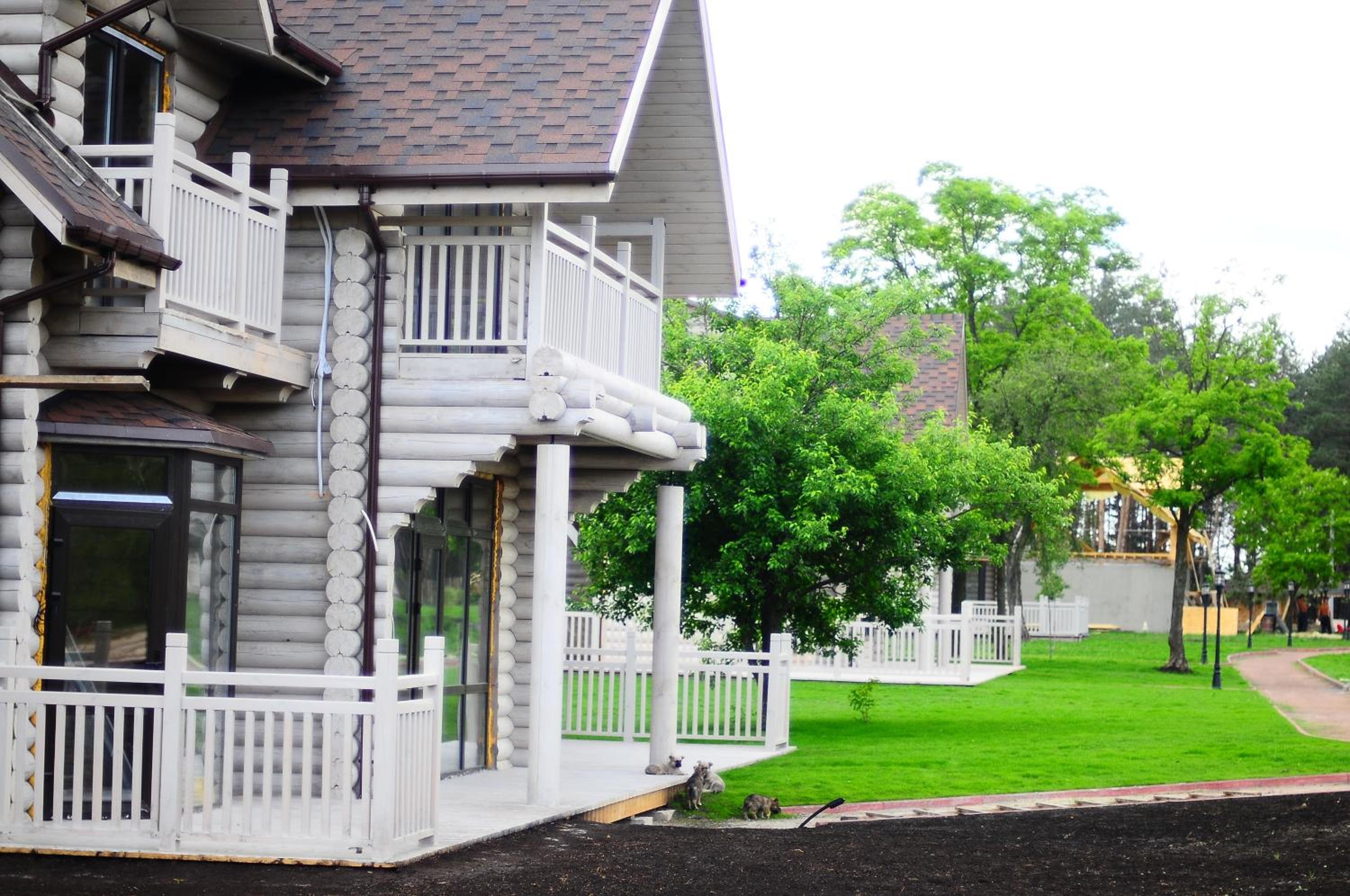 Pastoral wooden hauses