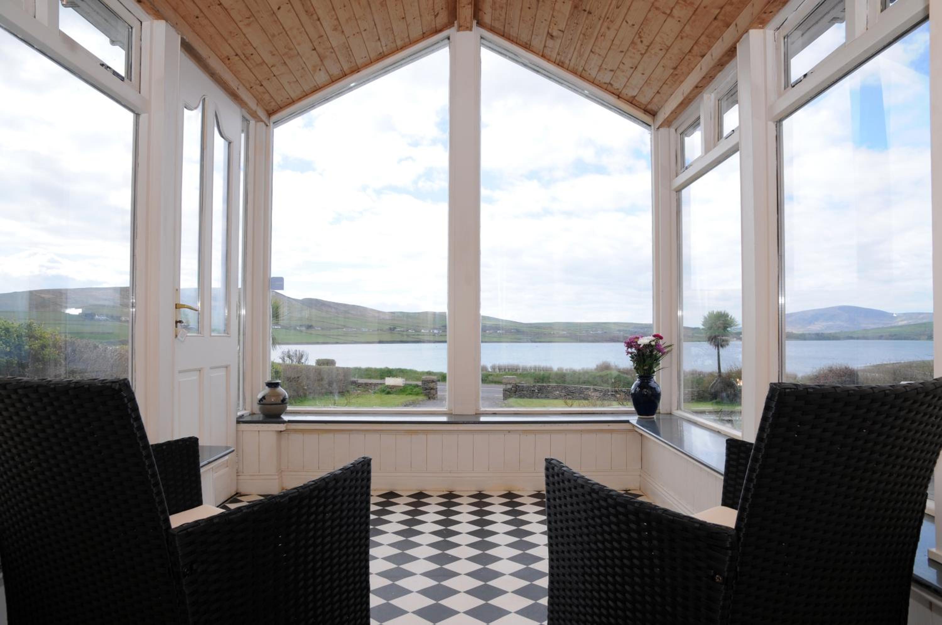 Eask View Dingle - Room Only view 4