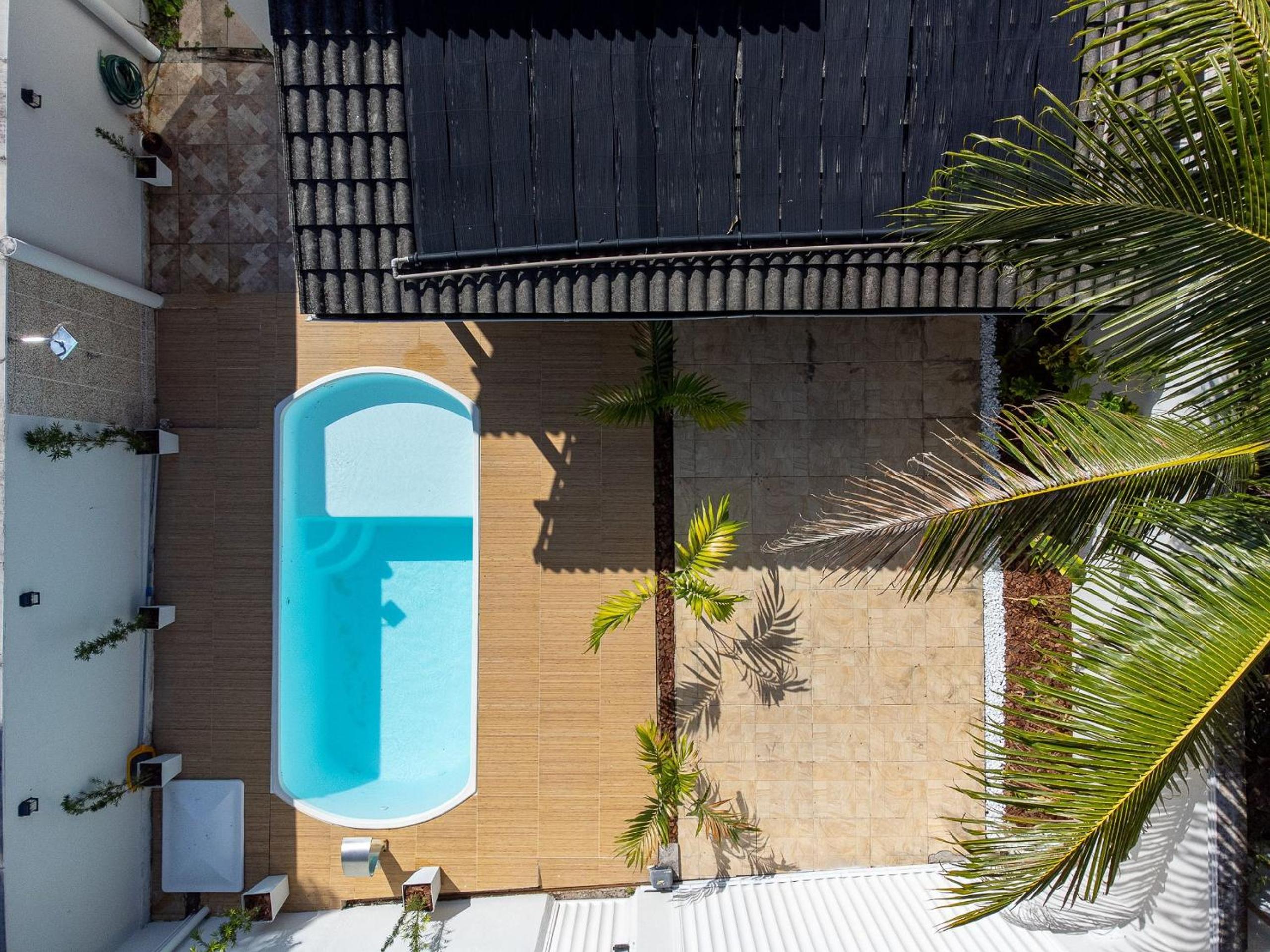 Casa Privativa de 3 Quartos com Piscina com Aquecimento Solar a 800m das Praias de Taperapuan, Ar Condicionado, WiFi 110Mbps, Churrasqueira, Garagem para 0