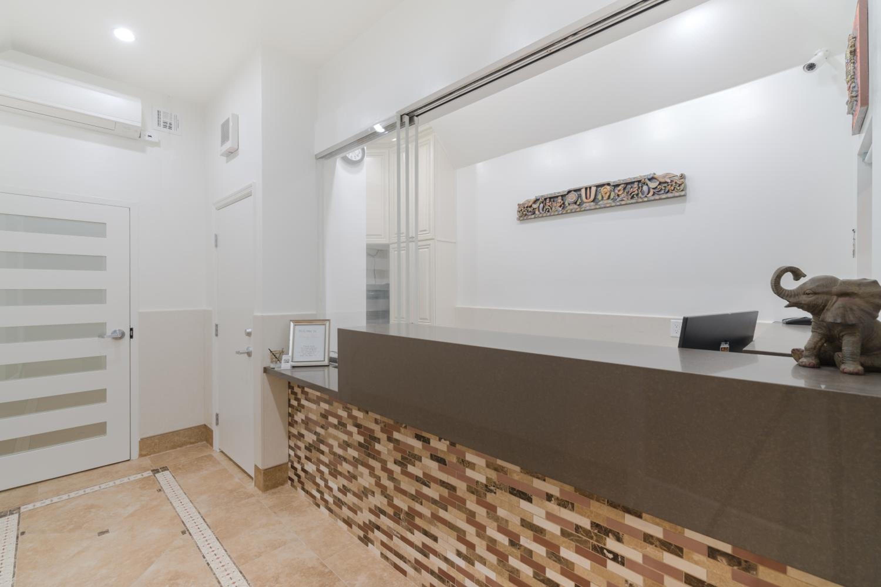 Colony Inn - North Hollywood - Hotel Near Universal Studios