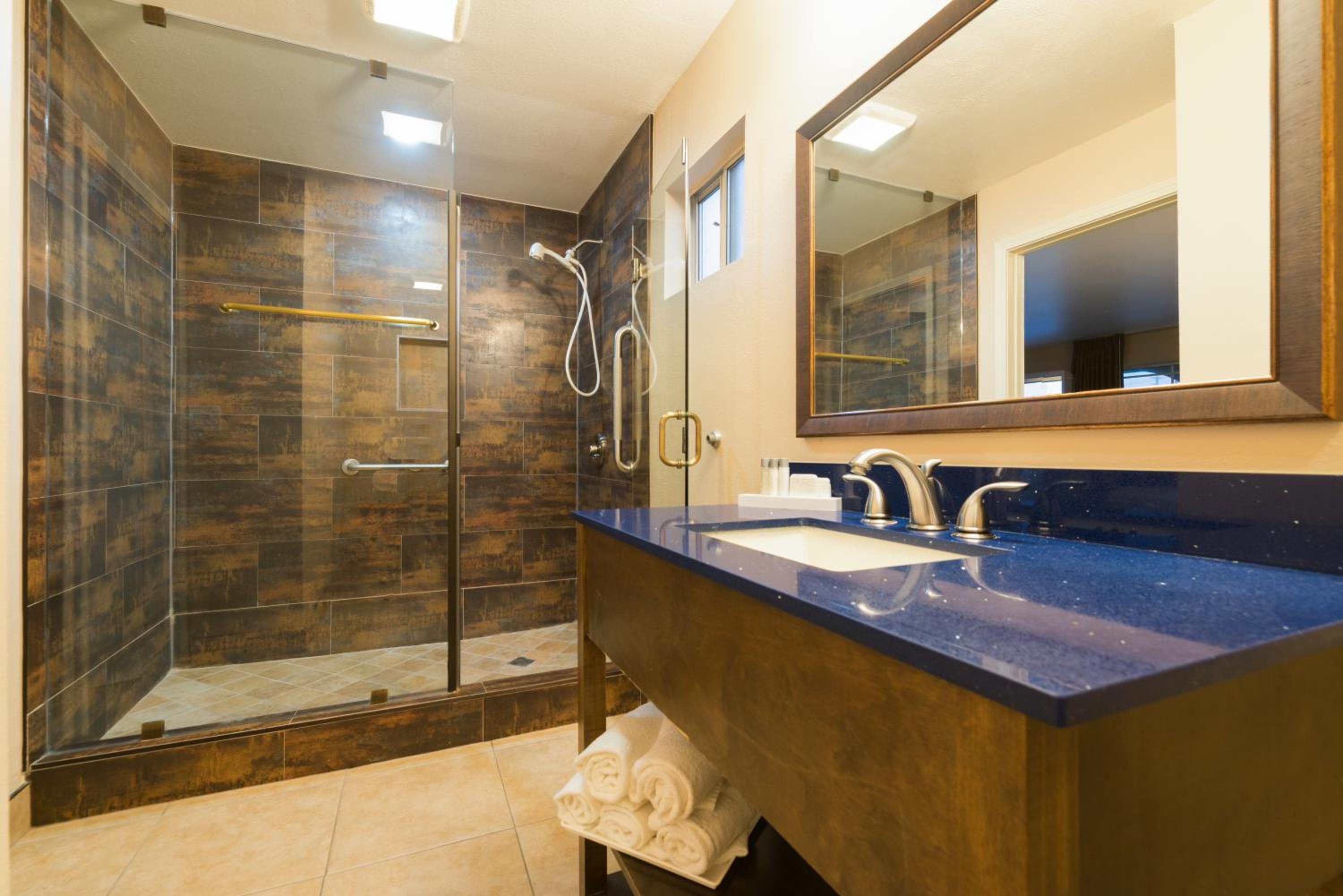 Colony Inn - North Hollywood - Hotel Near Universal Studios