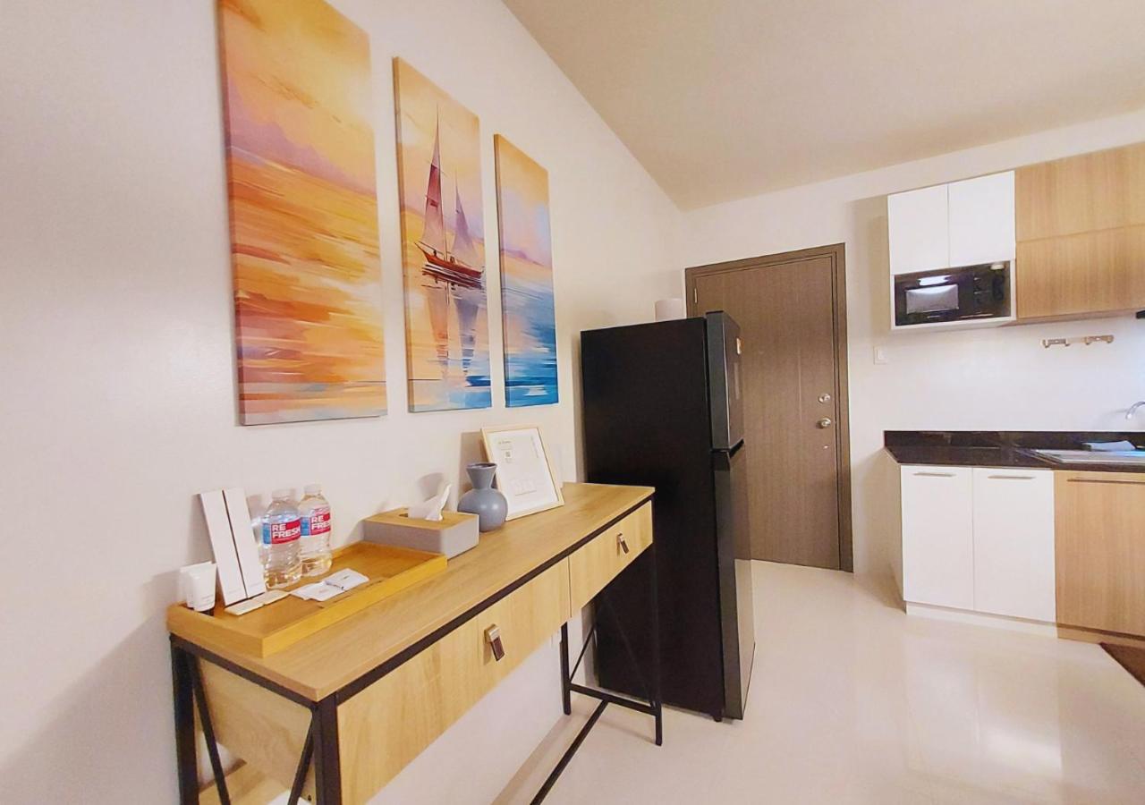 Open Studio with a Balcony & FREE Private Pool, Gym & Parking - B2 2Garnet