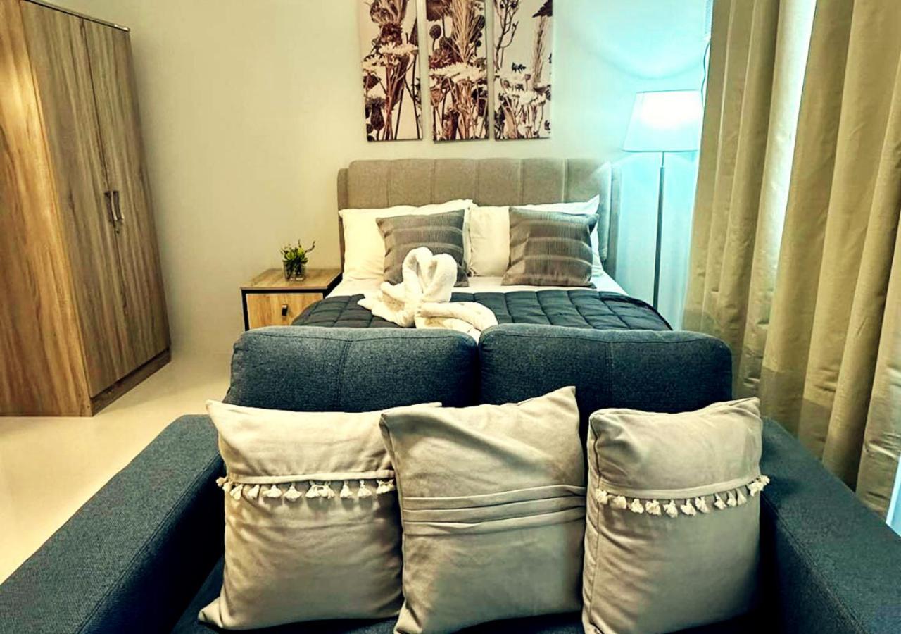 Open Studio with a Balcony & FREE Private Pool, Gym & Parking - B2 2Garnet