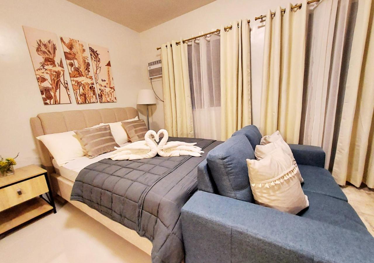 Open Studio with a Balcony & FREE Private Pool, Gym & Parking - B2 2Garnet