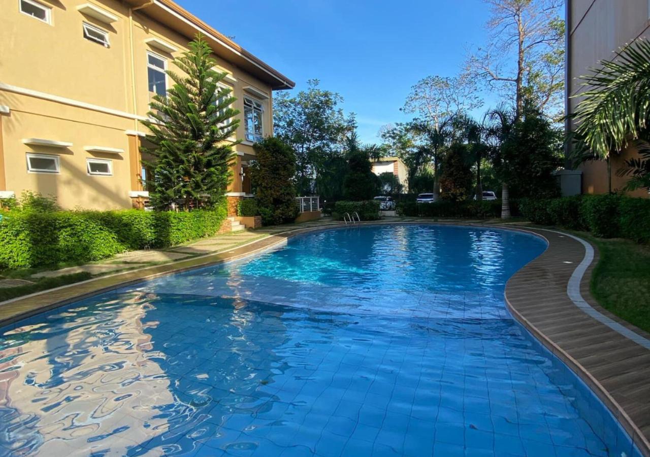 Open Studio with a Balcony & FREE Private Pool, Gym & Parking - B2 2Garnet