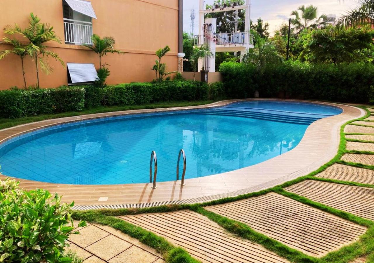 Open Studio with a Balcony & FREE Private Pool, Gym & Parking - B2 2Garnet