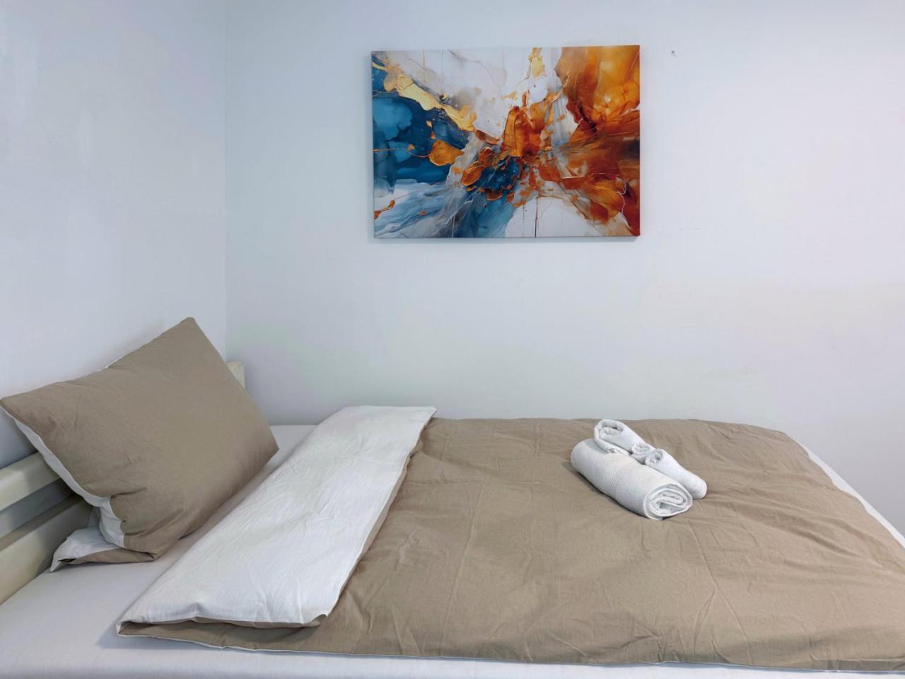 HolidayHome Apartments I Amazing 100sqm in Berlin-Friedrichshain