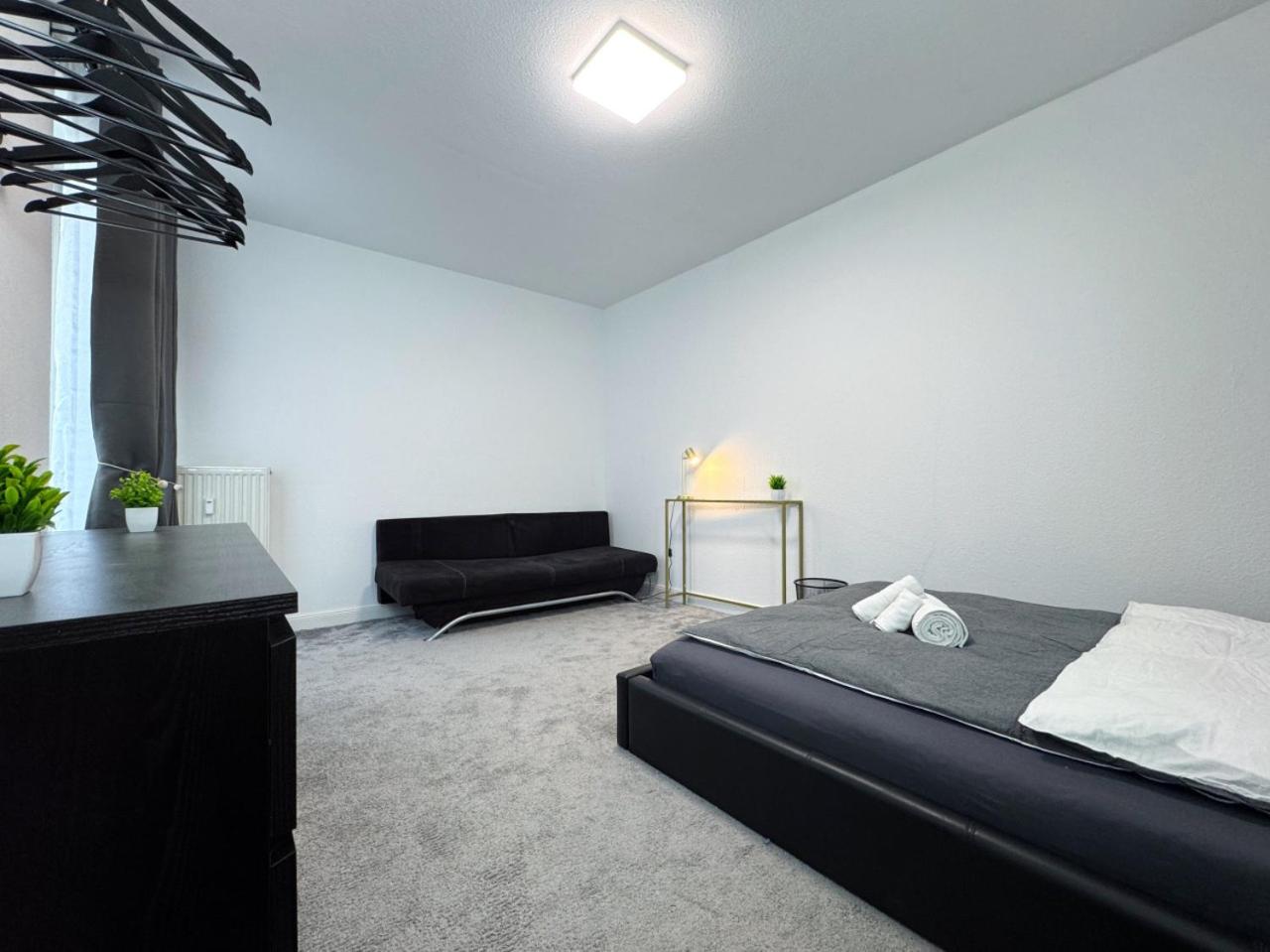 HolidayHome Apartments I Amazing 100sqm in Berlin-Friedrichshain