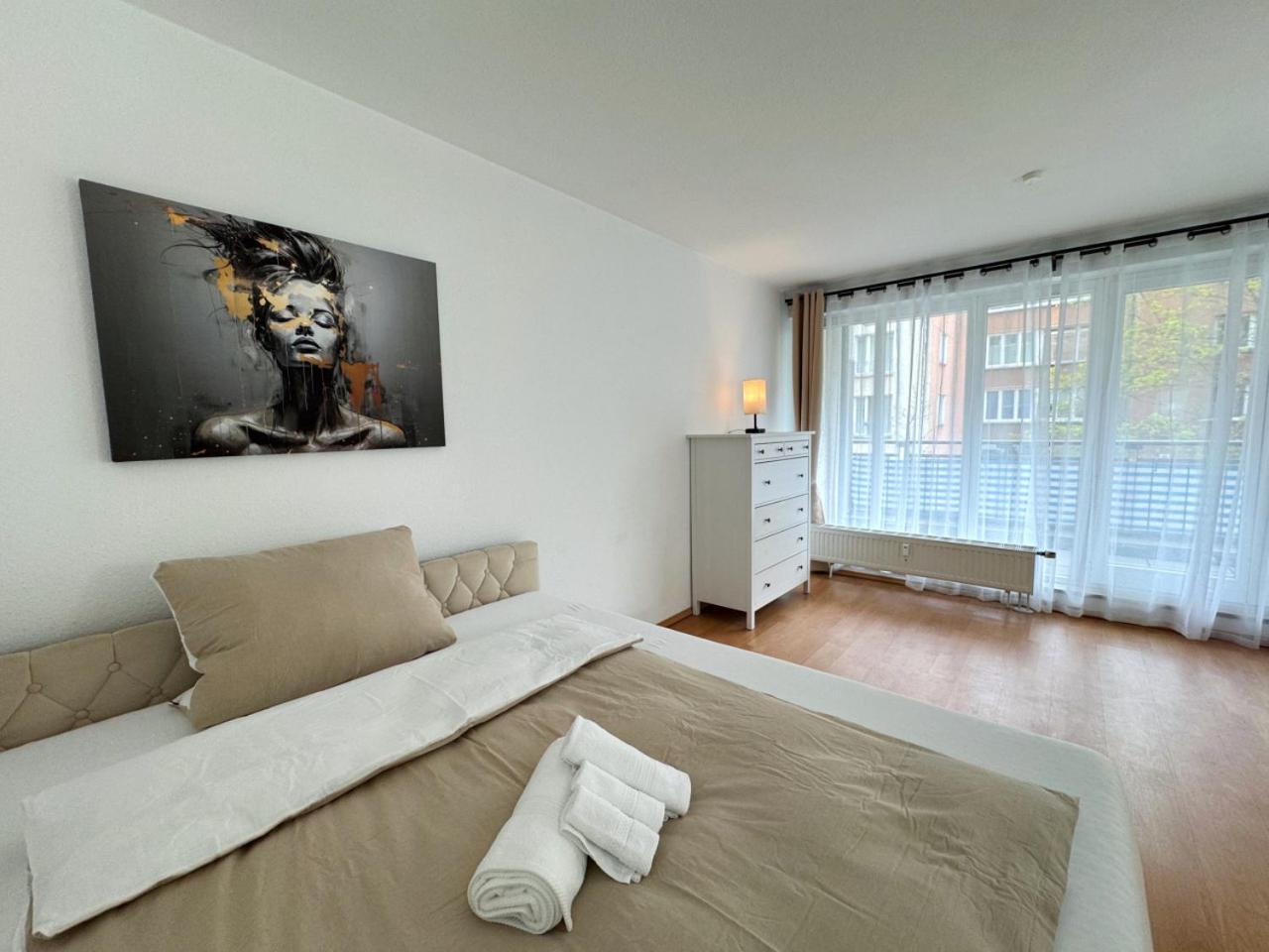HolidayHome Apartments I Amazing 100sqm in Berlin-Friedrichshain