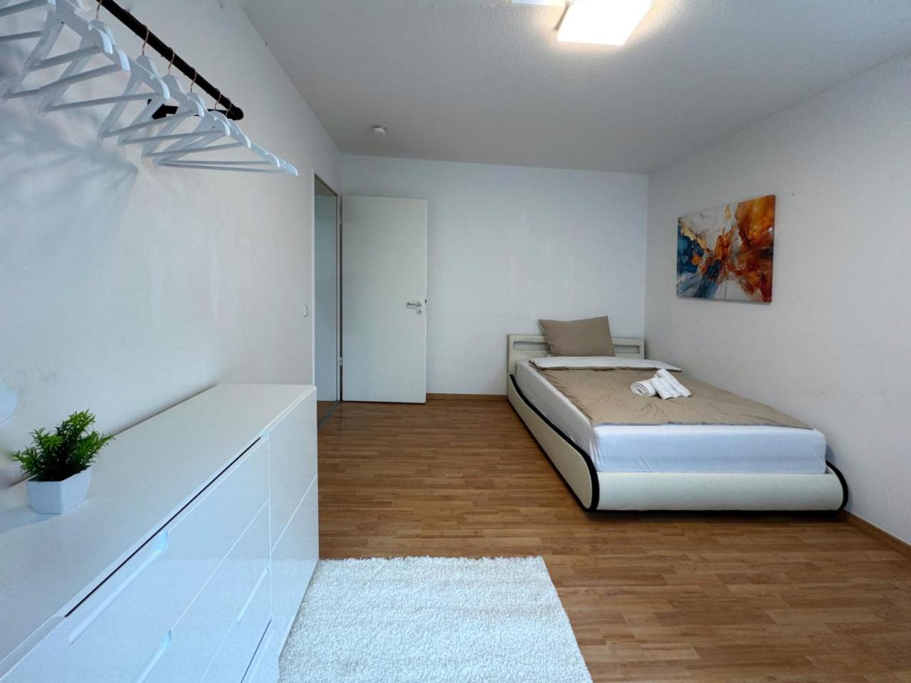HolidayHome Apartments I Amazing 100sqm in Berlin-Friedrichshain