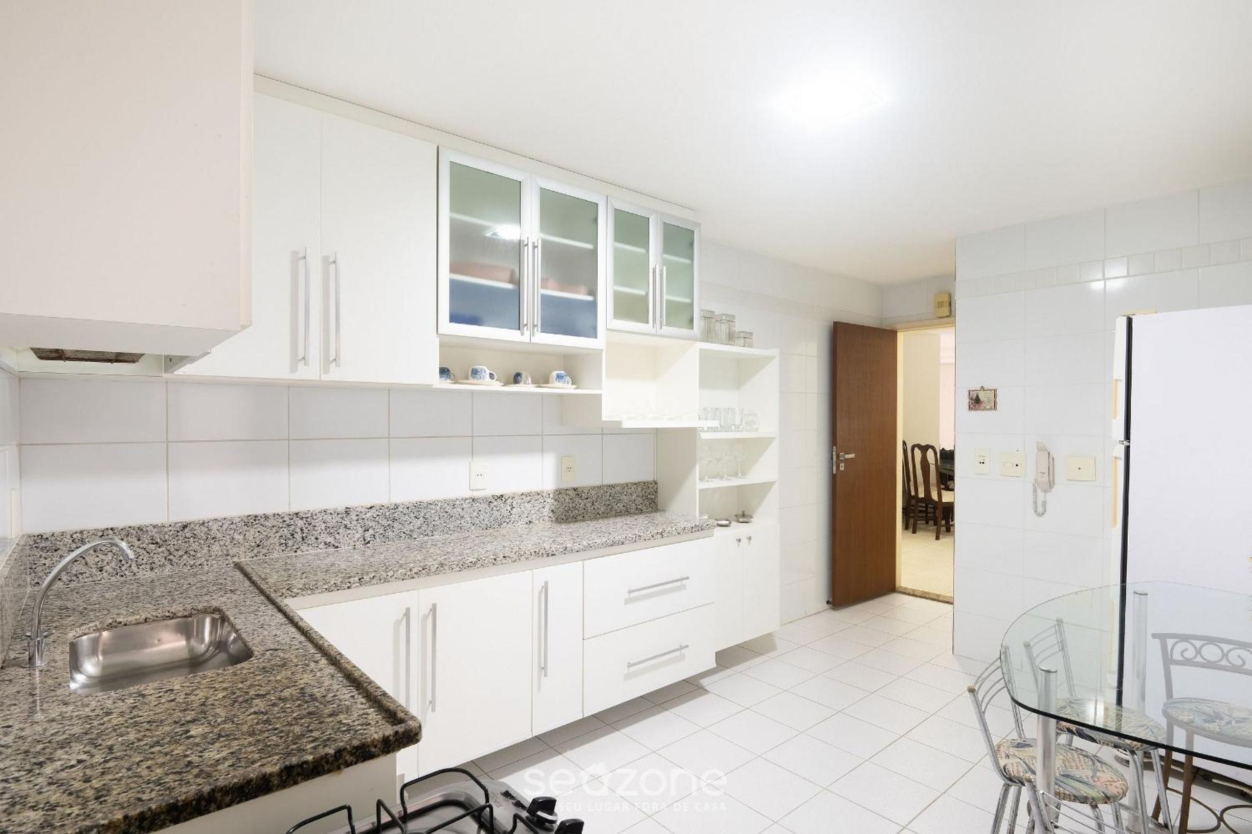 Apt in the center, 300m from the beach - VEL0102