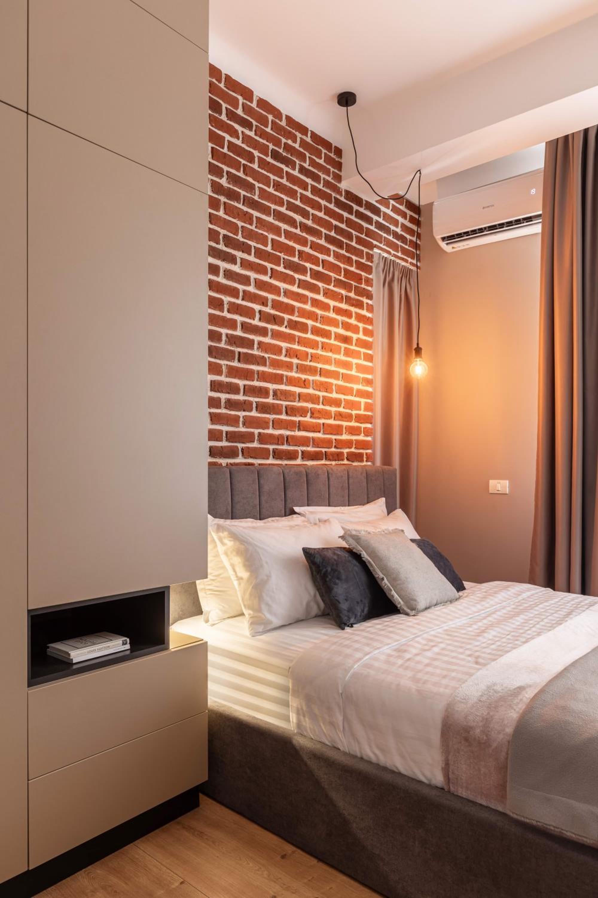 Urban 1BR Loft Residences - Modern Comfort in Bucharest Center