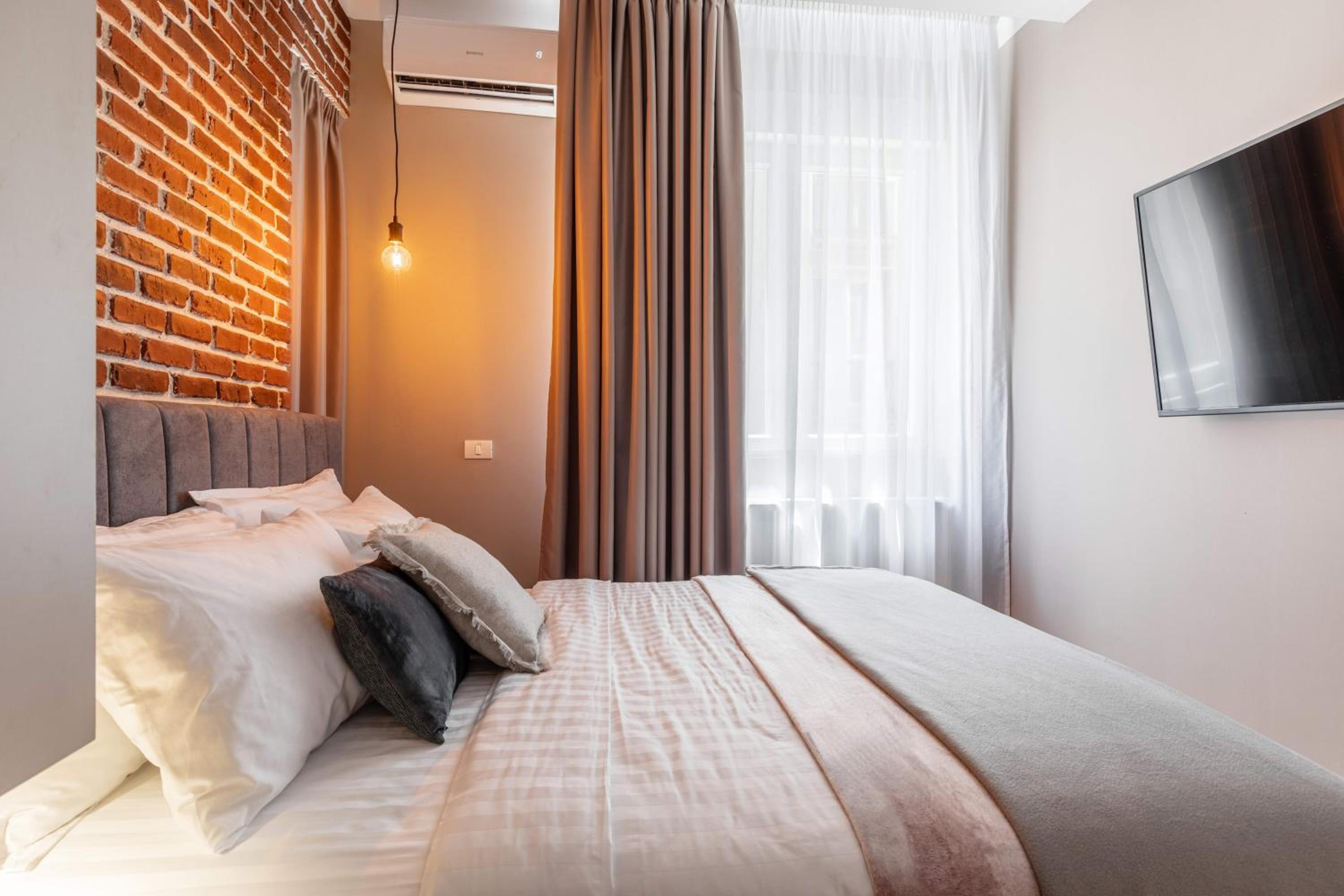 Urban 1BR Loft Residences - Modern Comfort in Bucharest Center