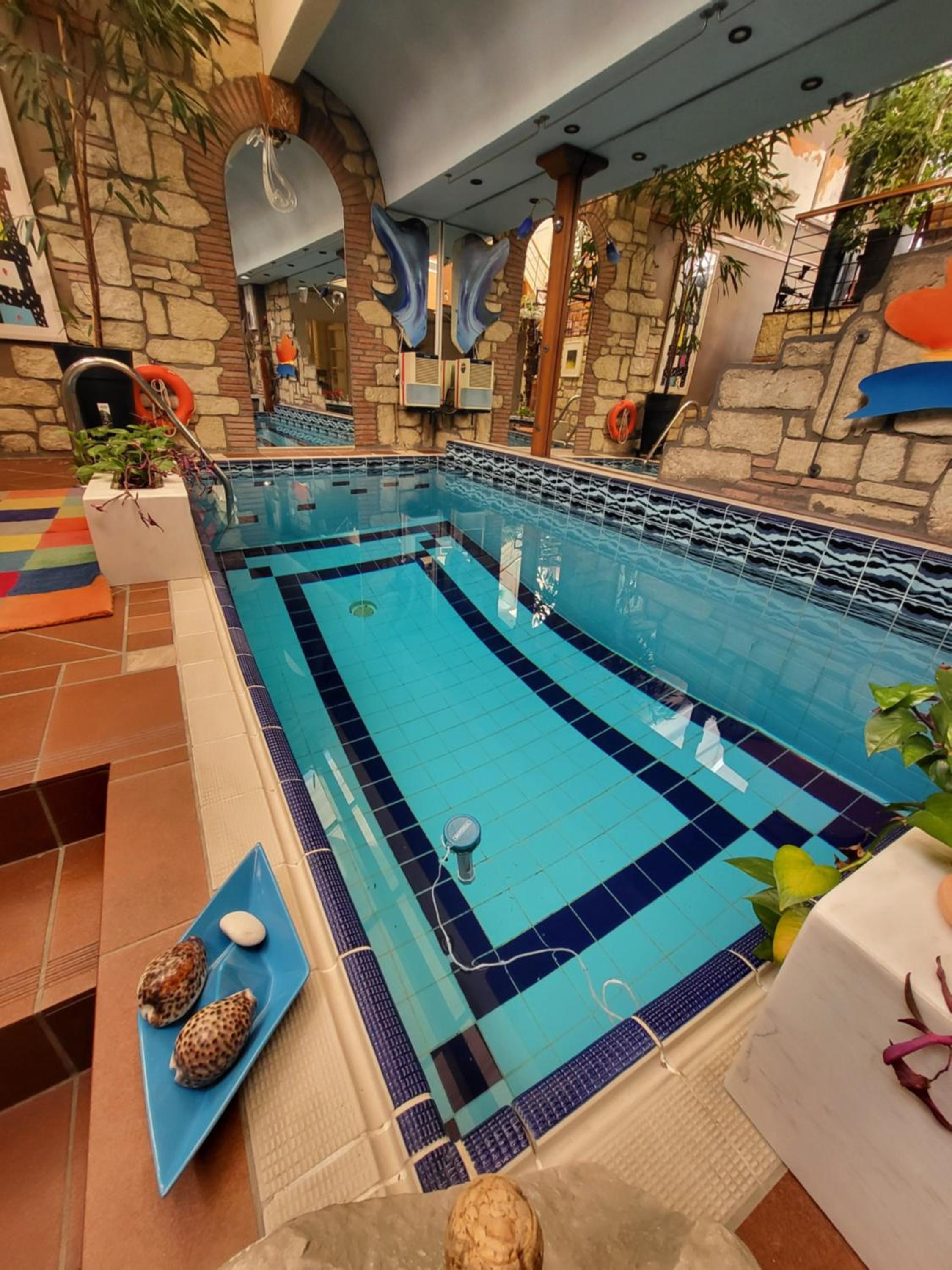 Blue Home, Luxury Villa with Pool in the City Centre
