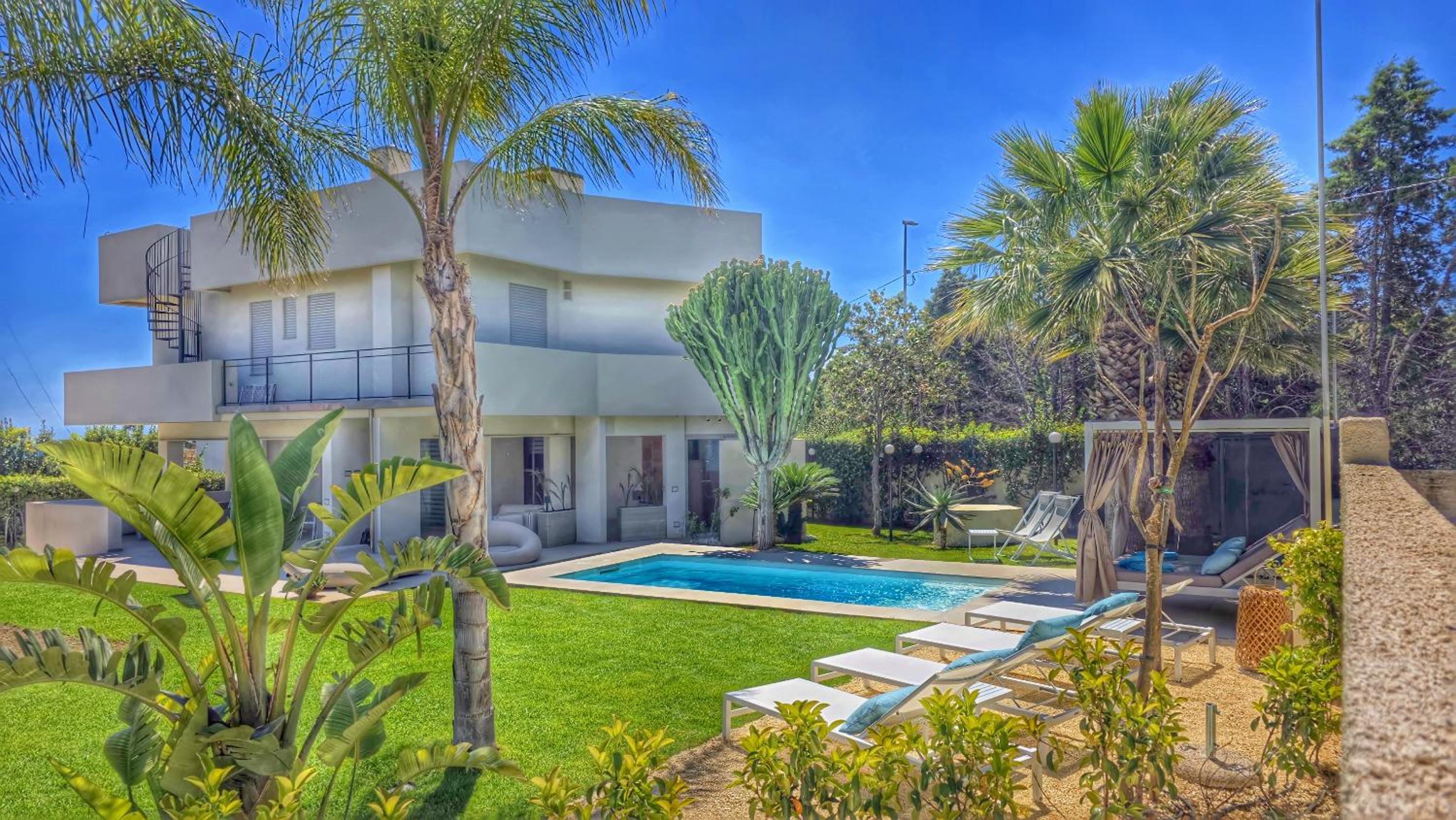 SHATI LUXURY - Private Heated Pool