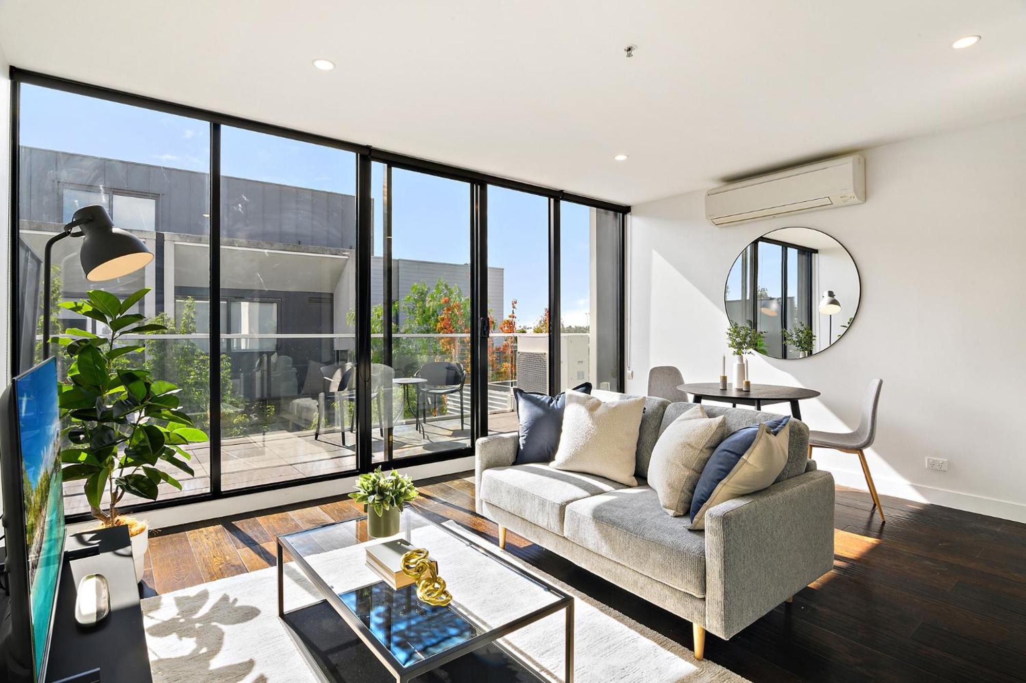 Bright 1BR Apartment Near Maribyrnong River