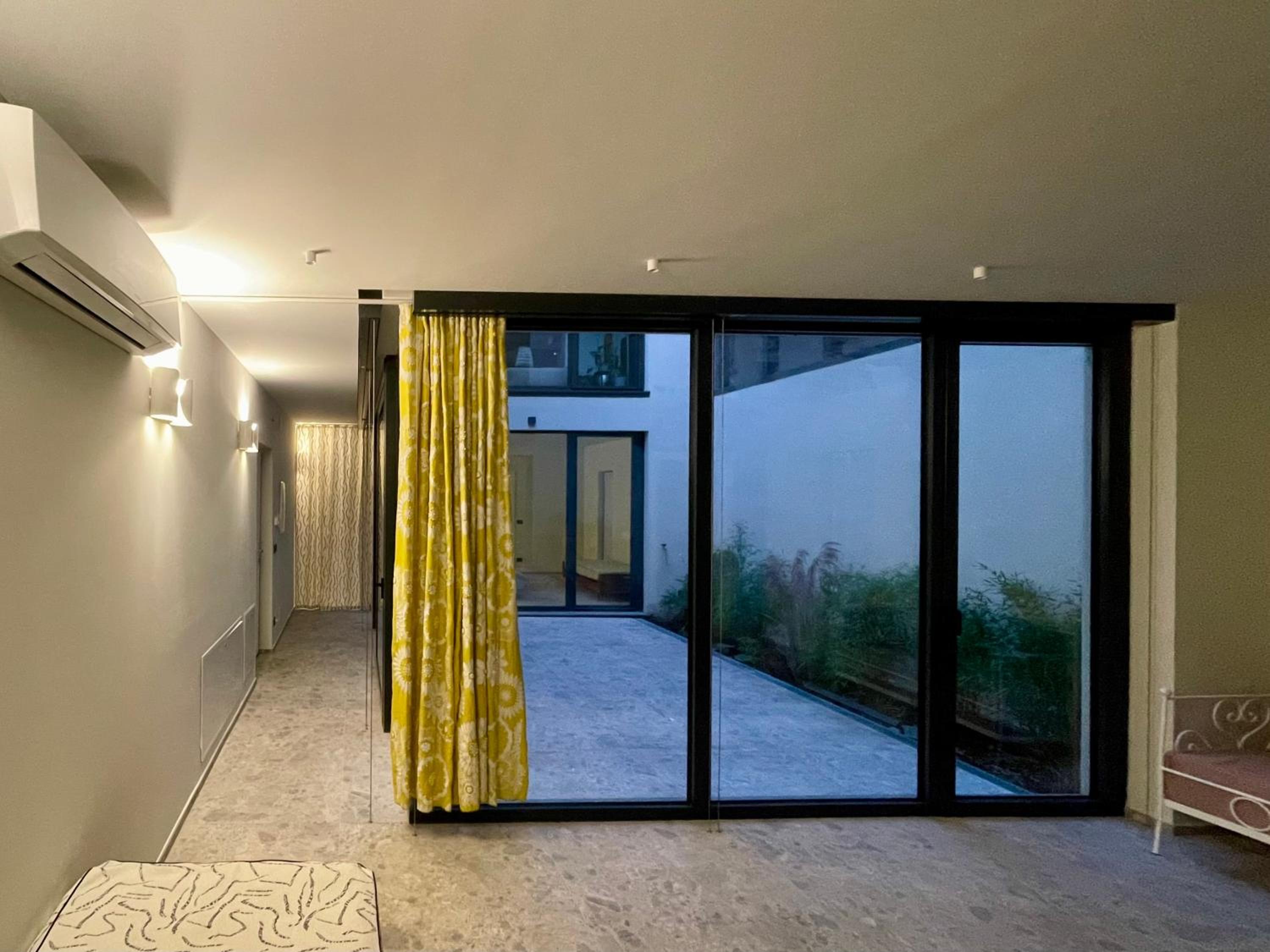 Glass & Charme - Central Suite