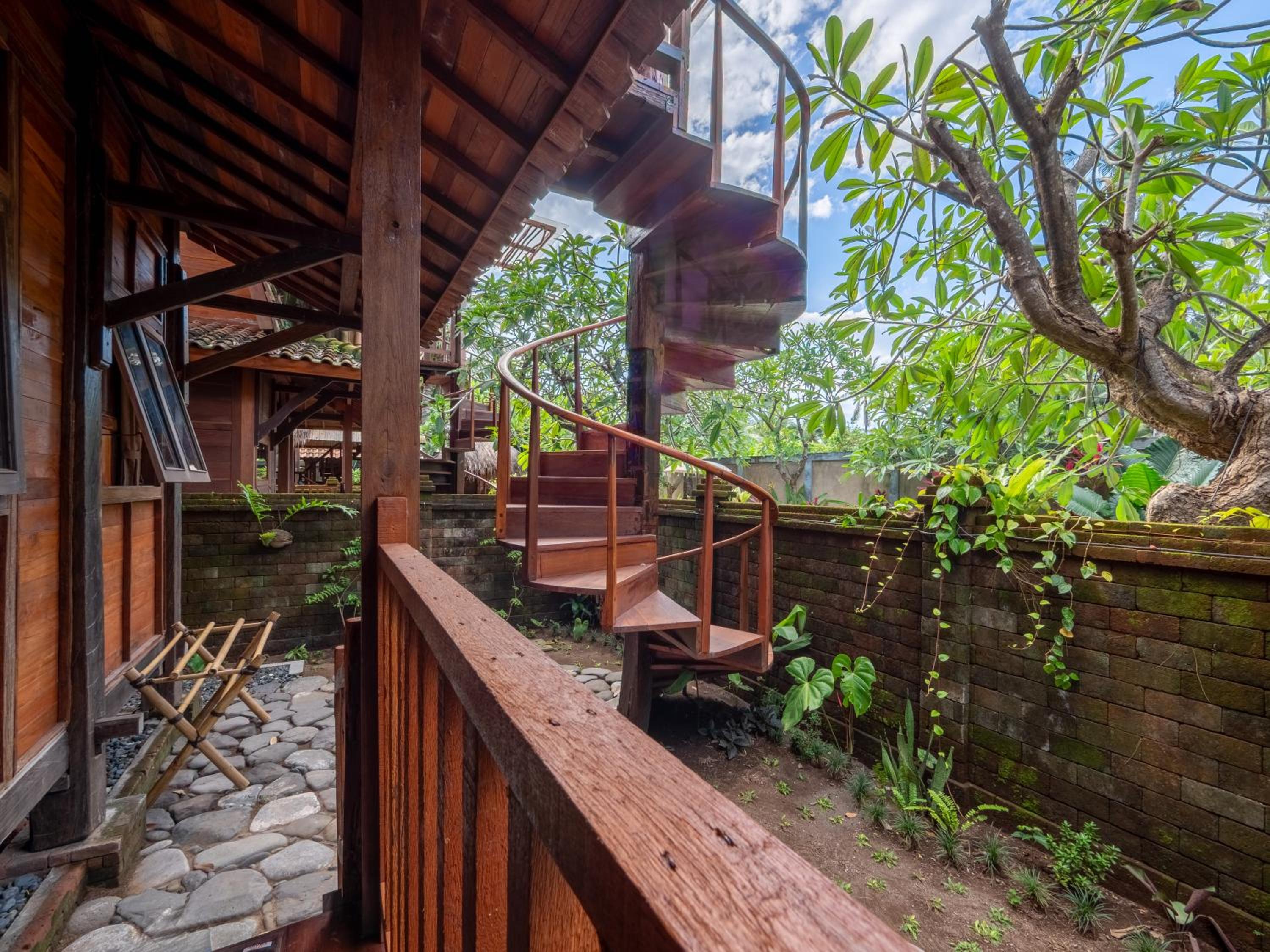 Aruna Jayanti Villa
