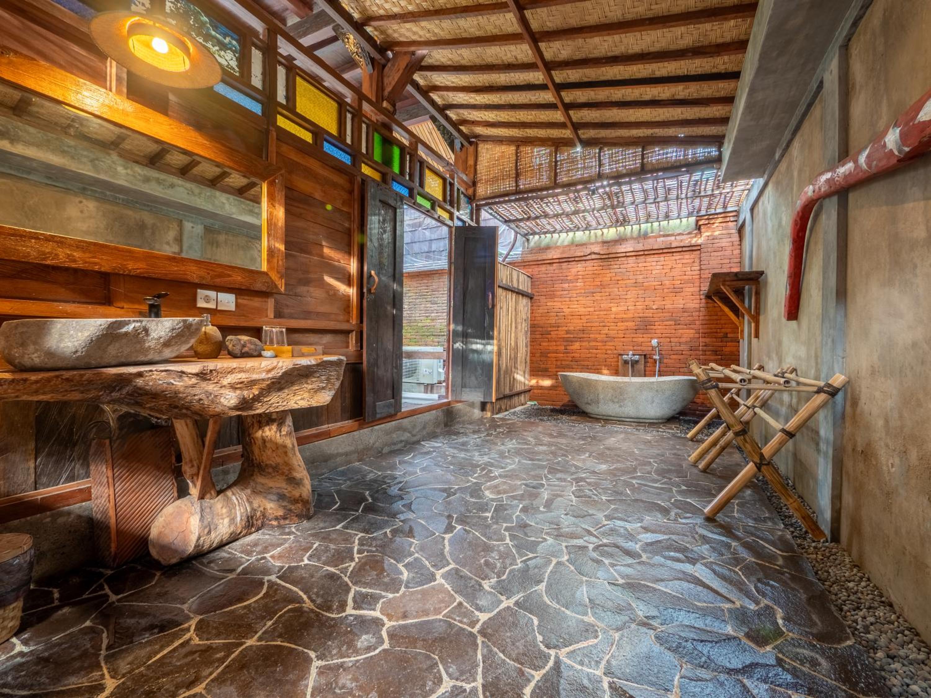 Aruna Jayanti Villa