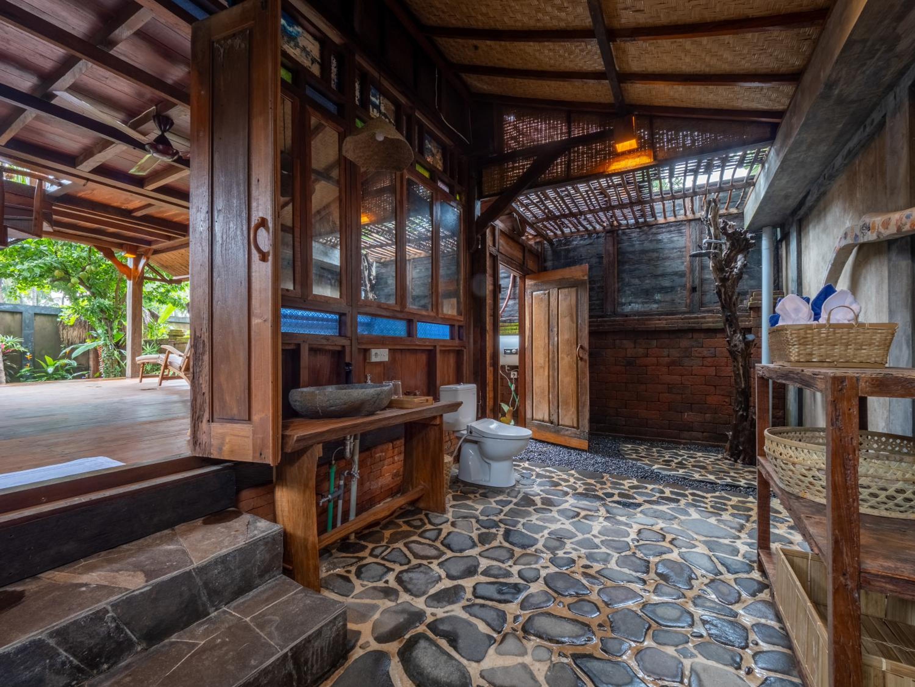 Aruna Jayanti Villa