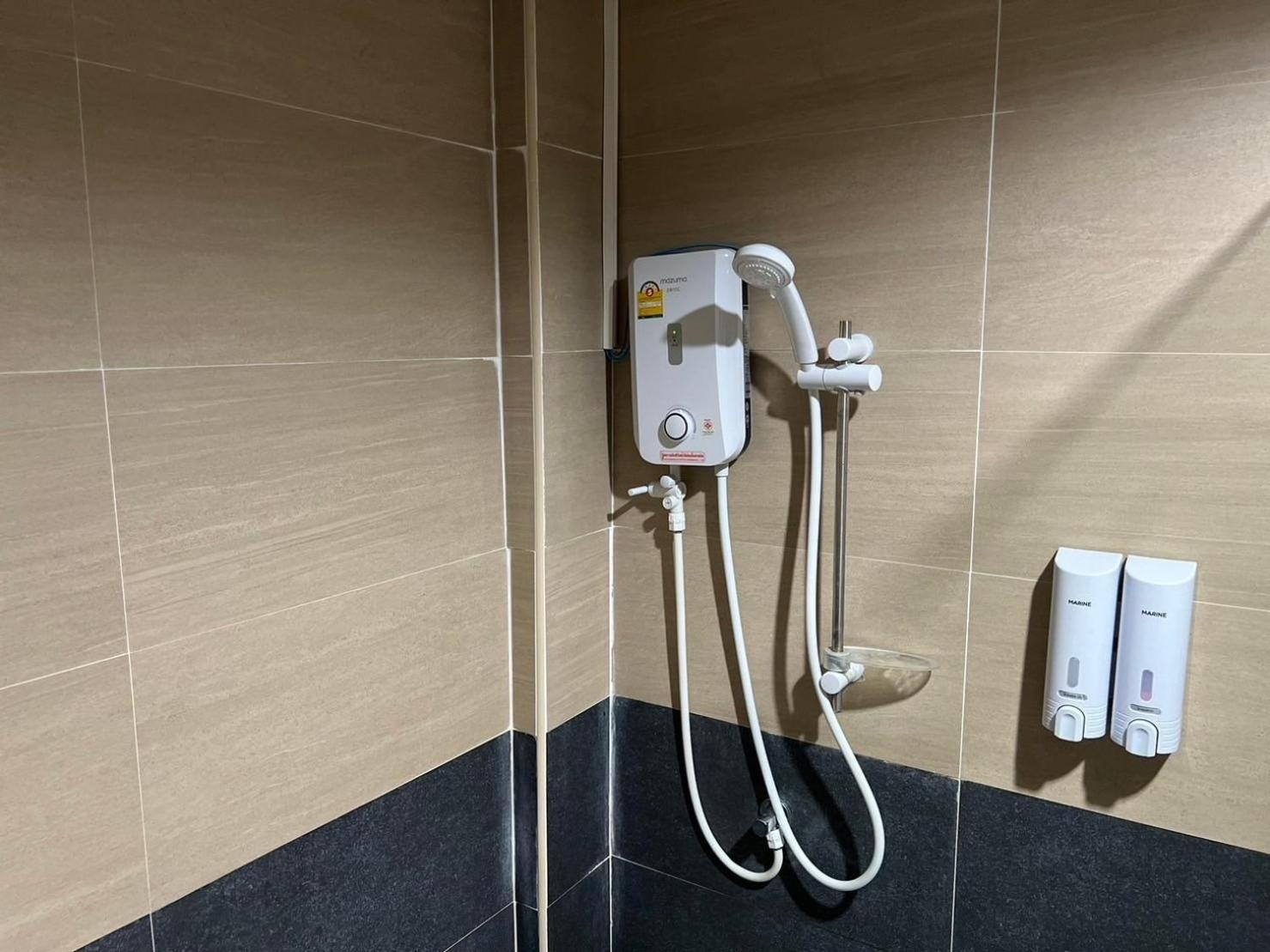 V Tharm Hotel