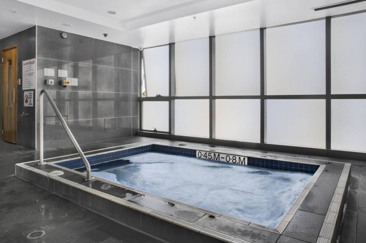 Cosy 1-Bed 41st Floor City Views