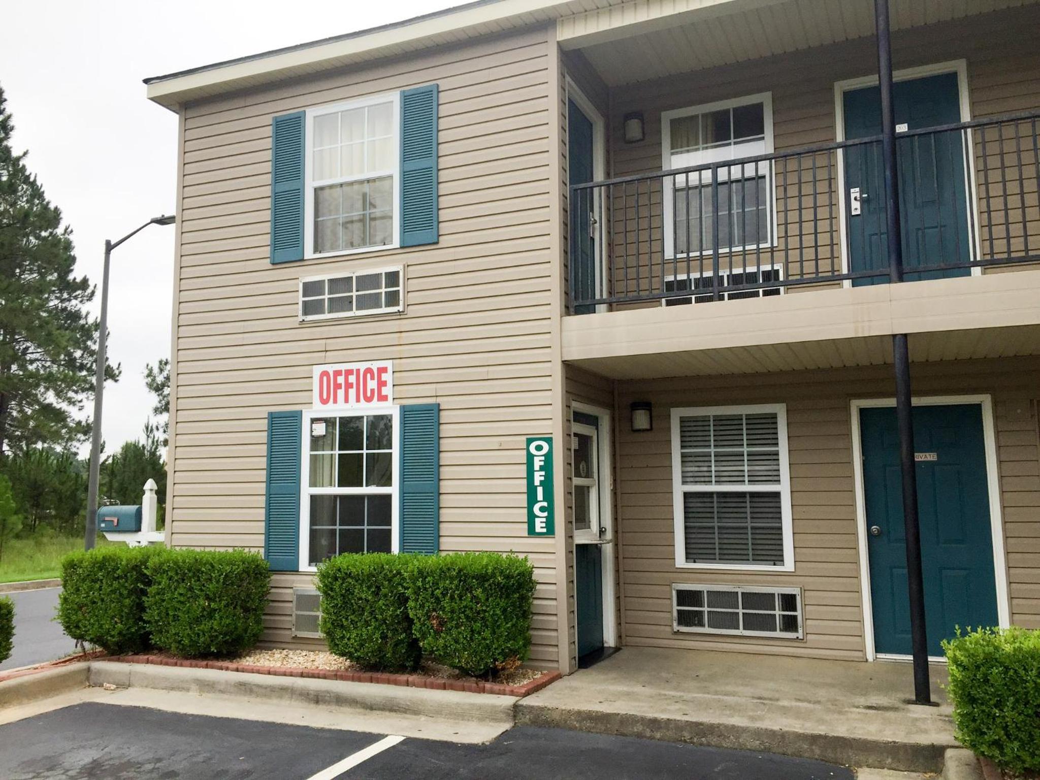 Studio 6-Statesboro, GA