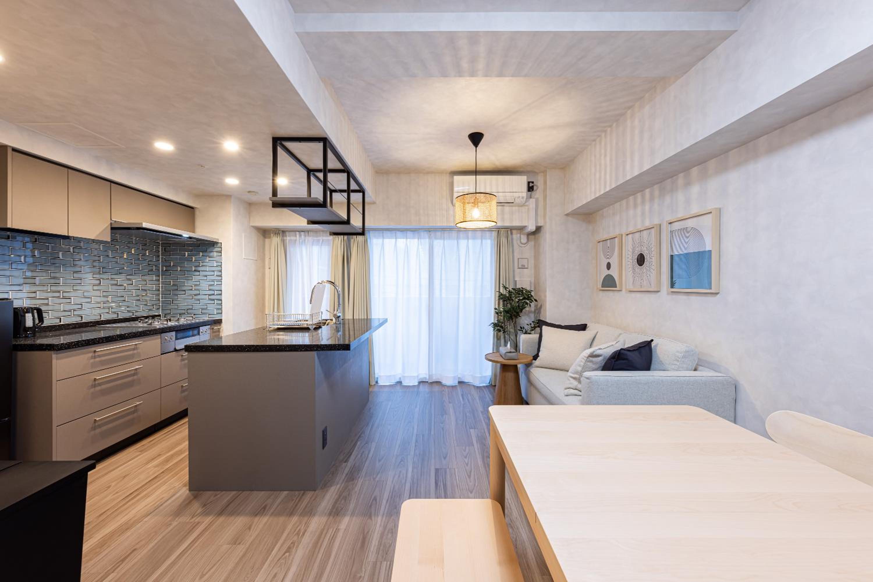 Link House Shinsaibashi