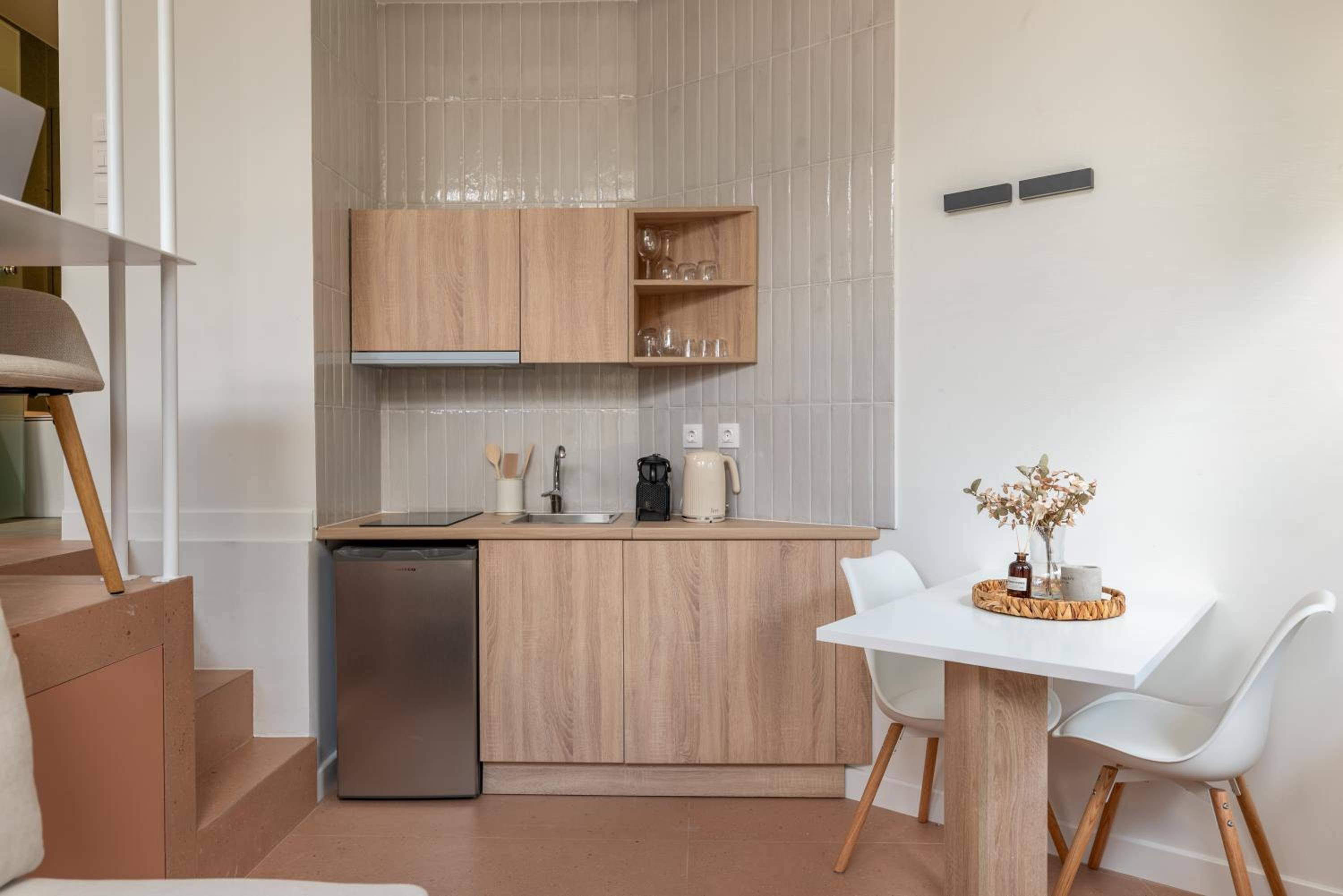 AthenianNest Sarri Boutique Studios Psyrri