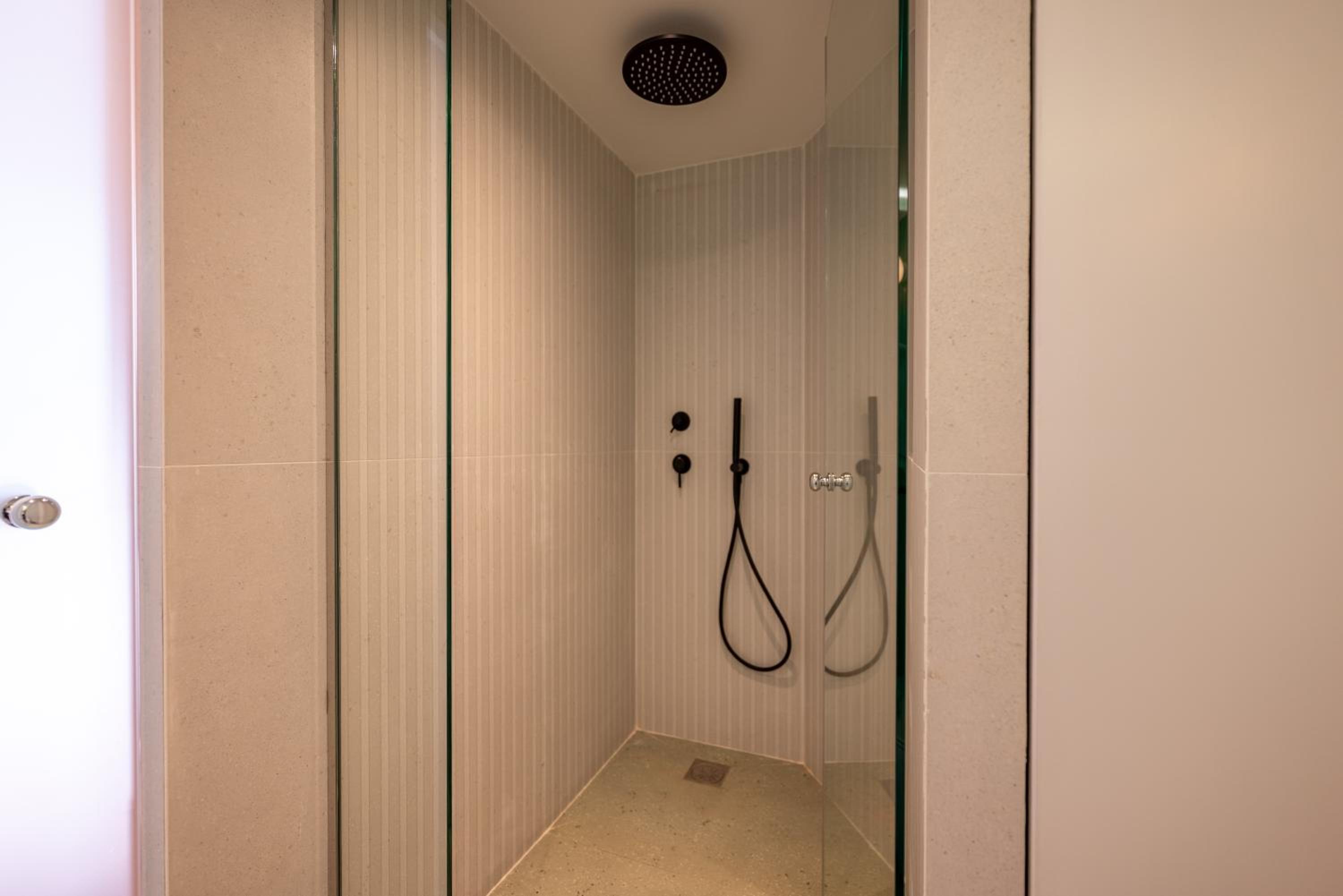 AthenianNest Sarri Boutique Studios Psyrri