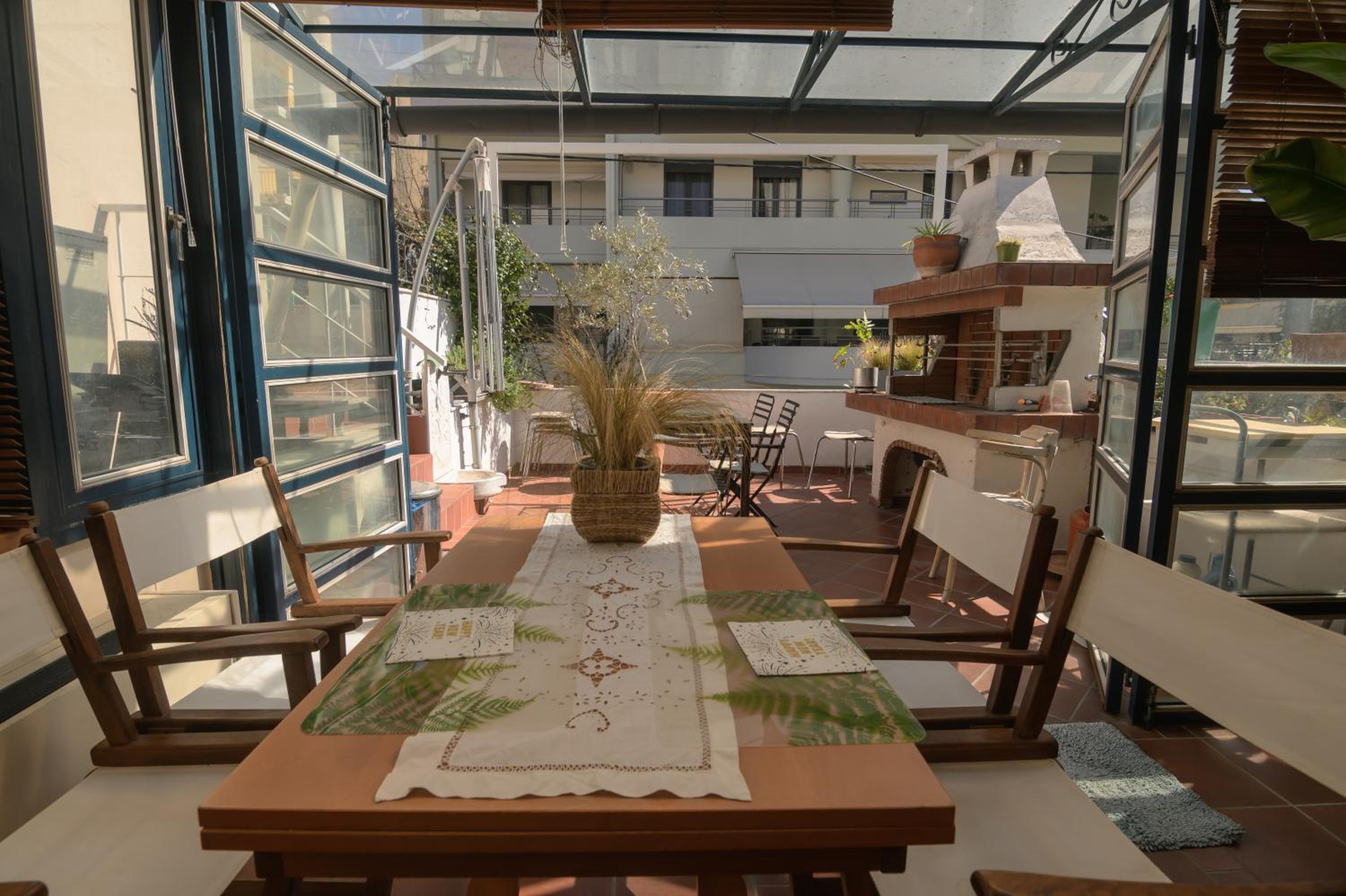 Blue Home, Luxury Villa with Pool in the City Centre