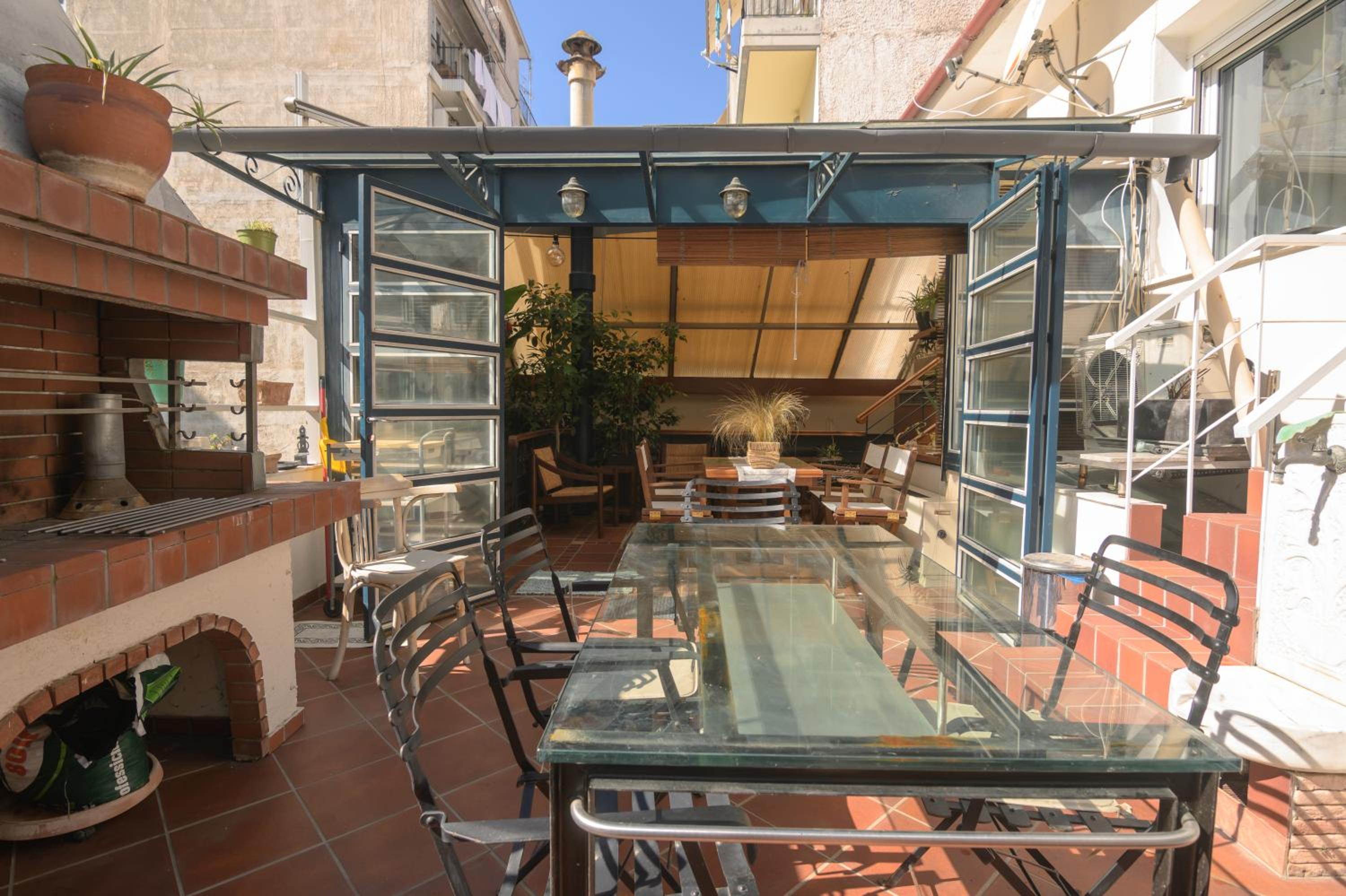 Blue Home, Luxury Villa with Pool in the City Centre