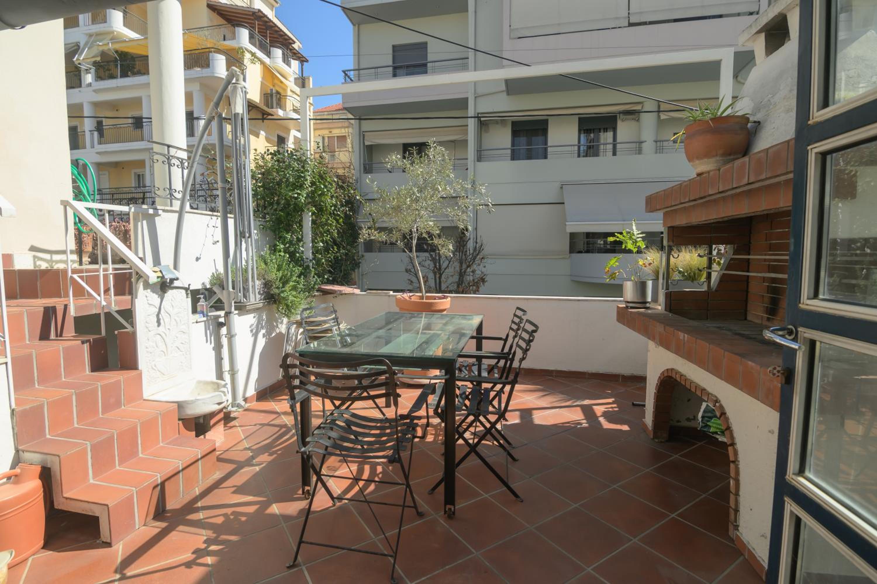 Blue Home, Luxury Villa with Pool in the City Centre