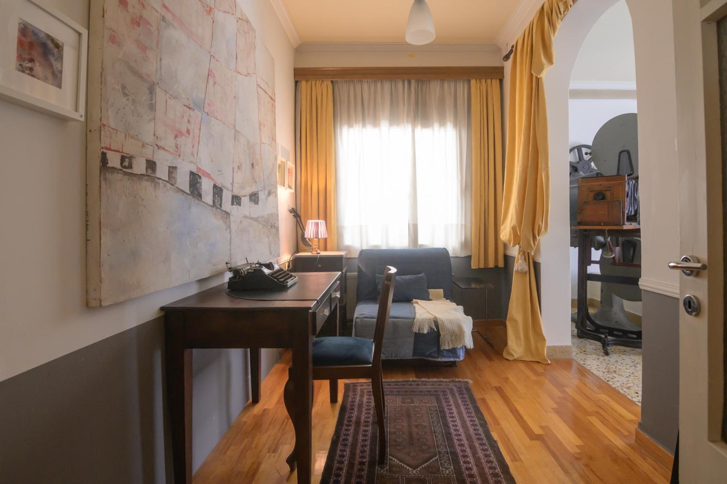 Blue Home, Luxury Villa with Pool in the City Centre