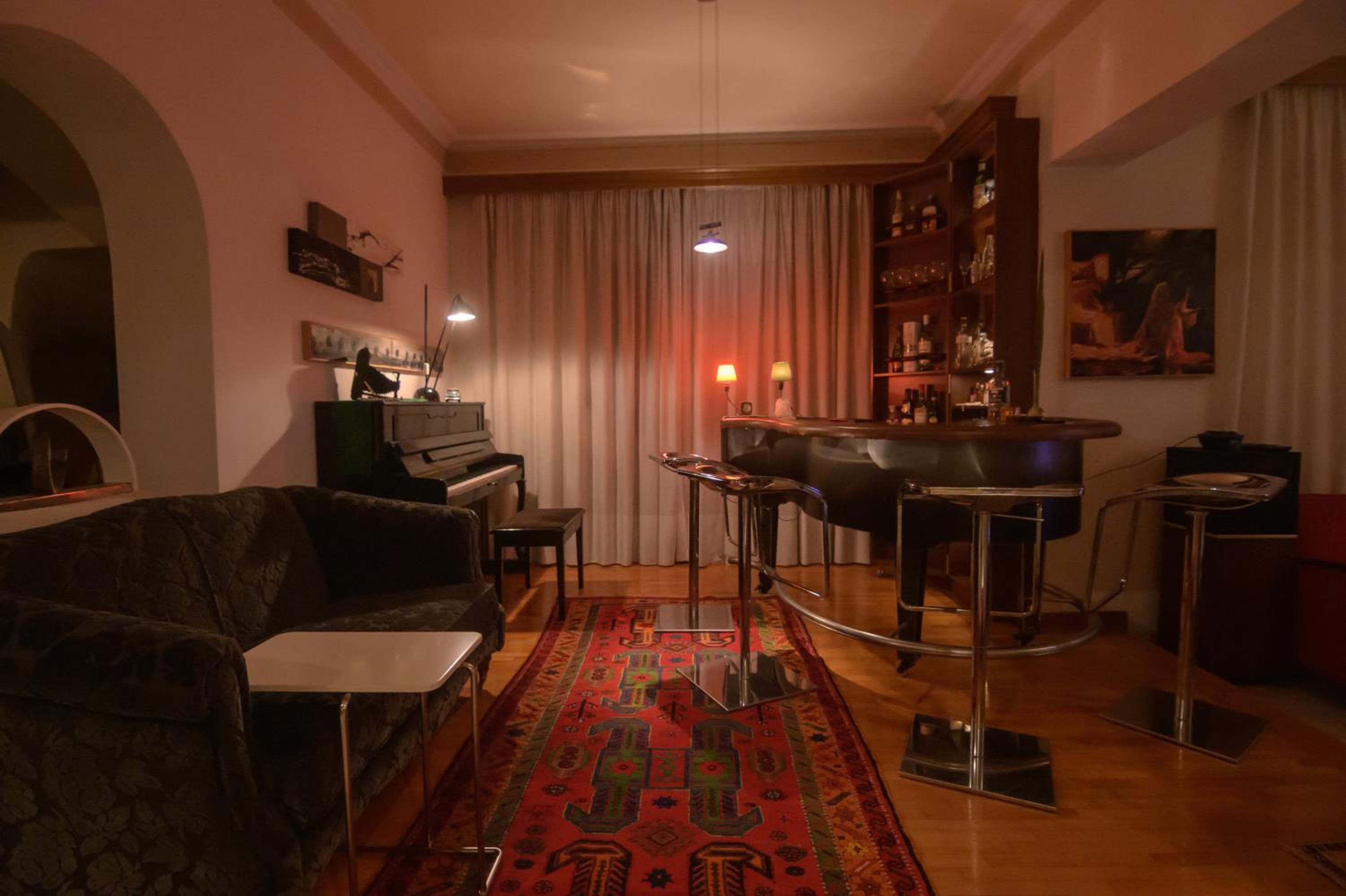 Blue Home, Luxury Villa with Pool in the City Centre