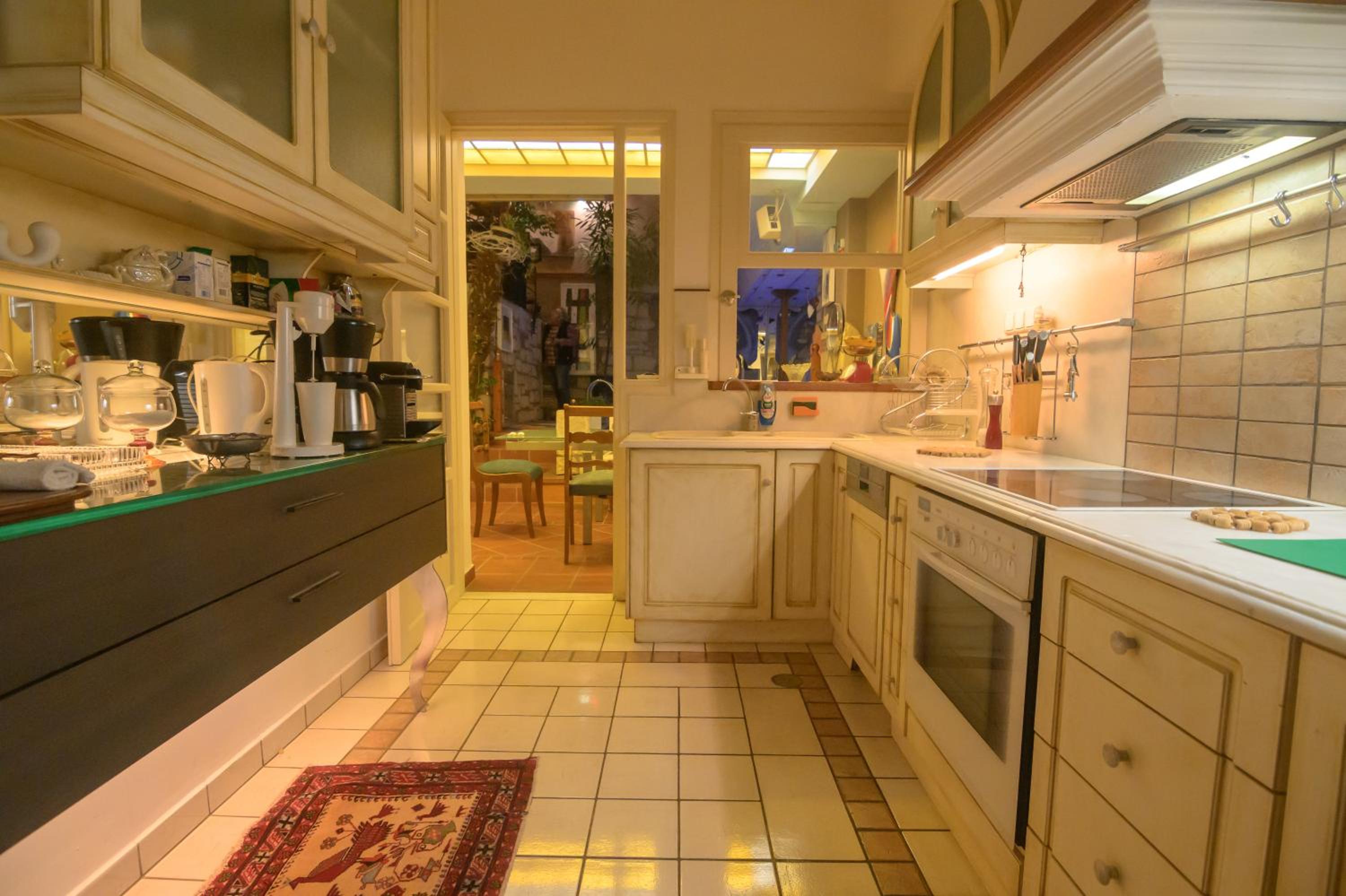Blue Home, Luxury Villa with Pool in the City Centre