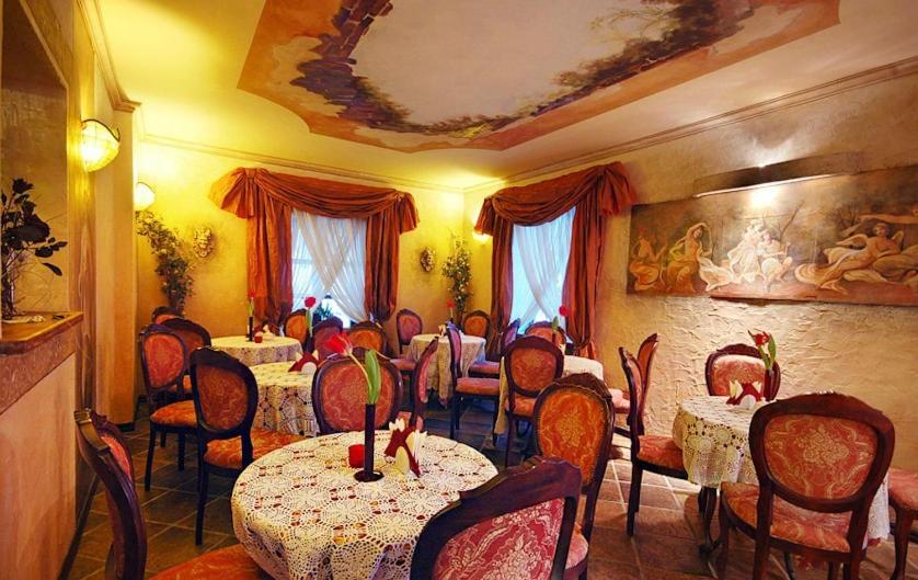 restaurant